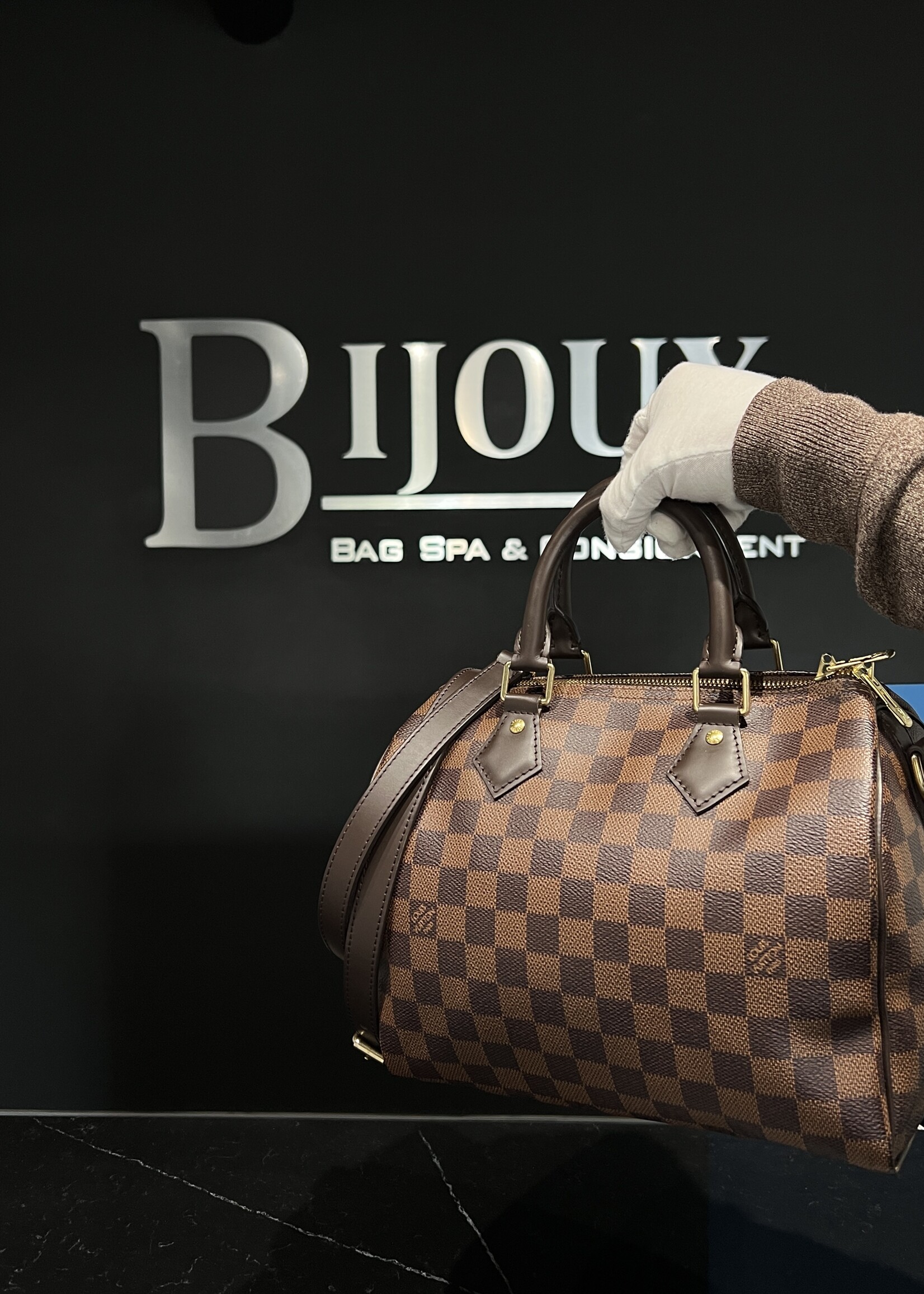Louis Vuitton Louis Vuitton Bandouliere Damier Ebene Speedy 25