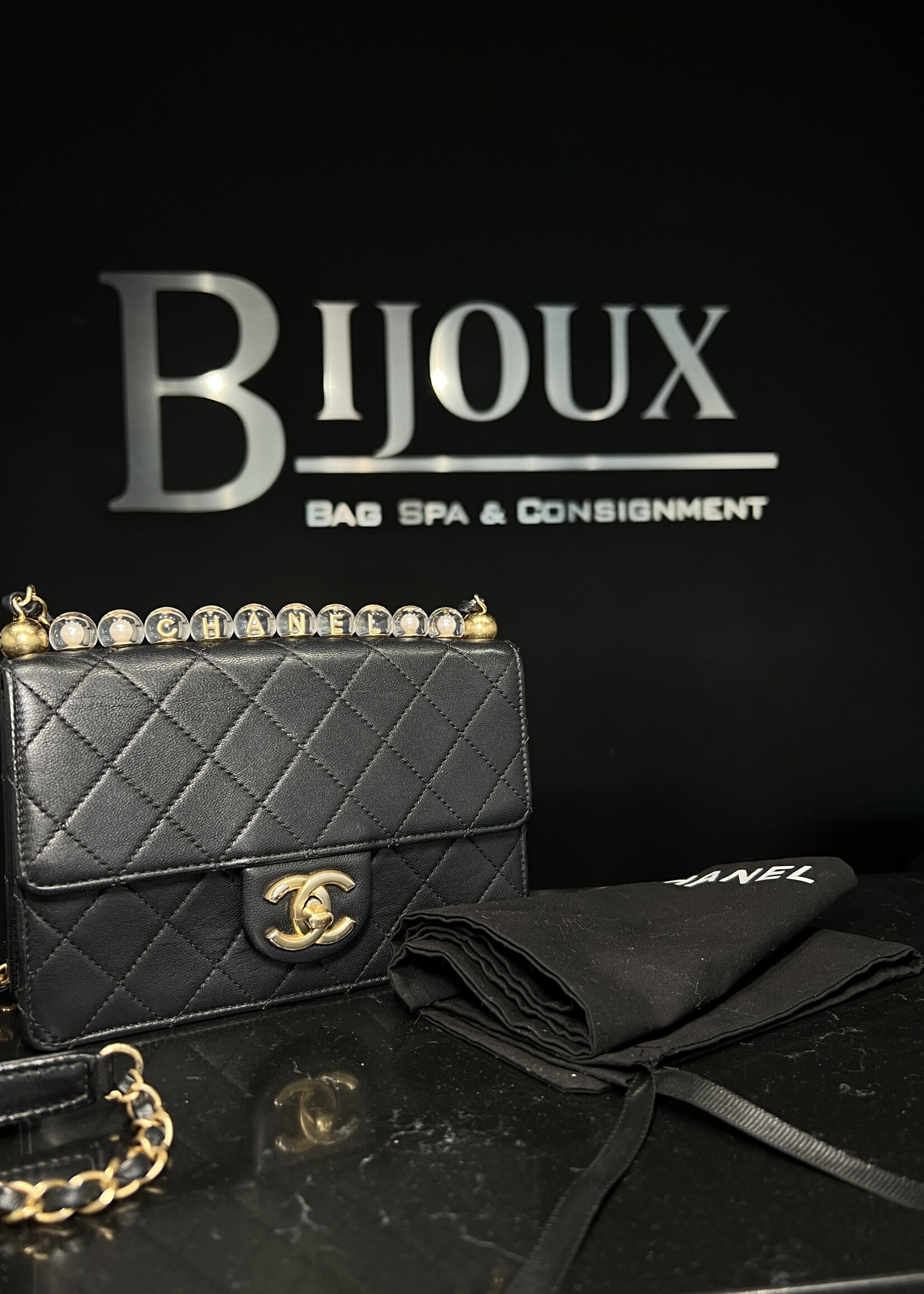 Chanel Chanel Chic Pearl Flap Crossbody