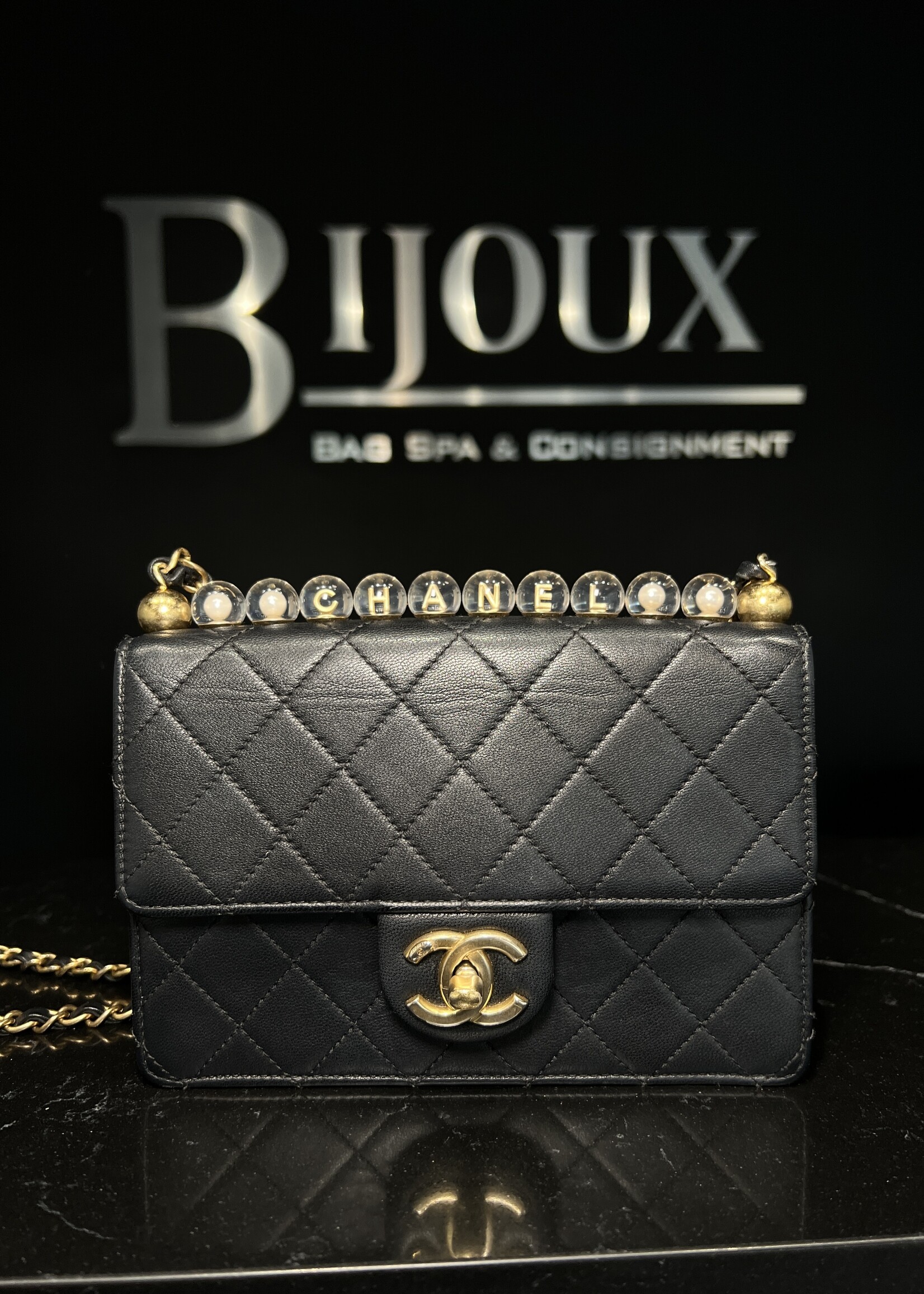 Chanel Chanel Chic Pearl Flap Crossbody