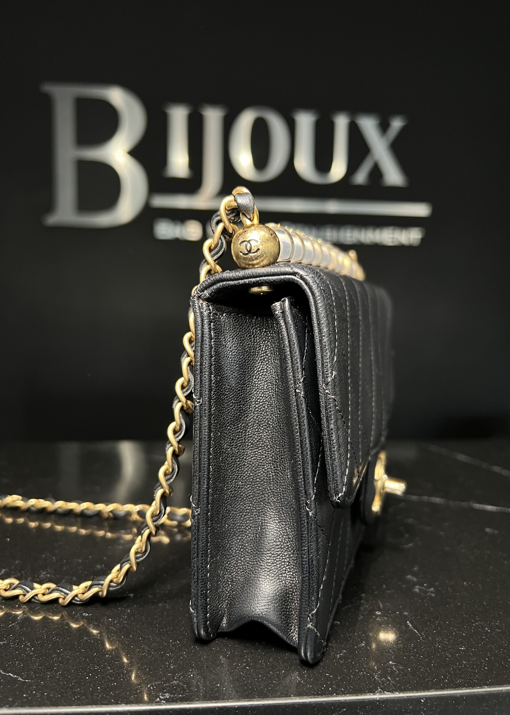 Chanel Chanel Chic Pearl Flap Crossbody