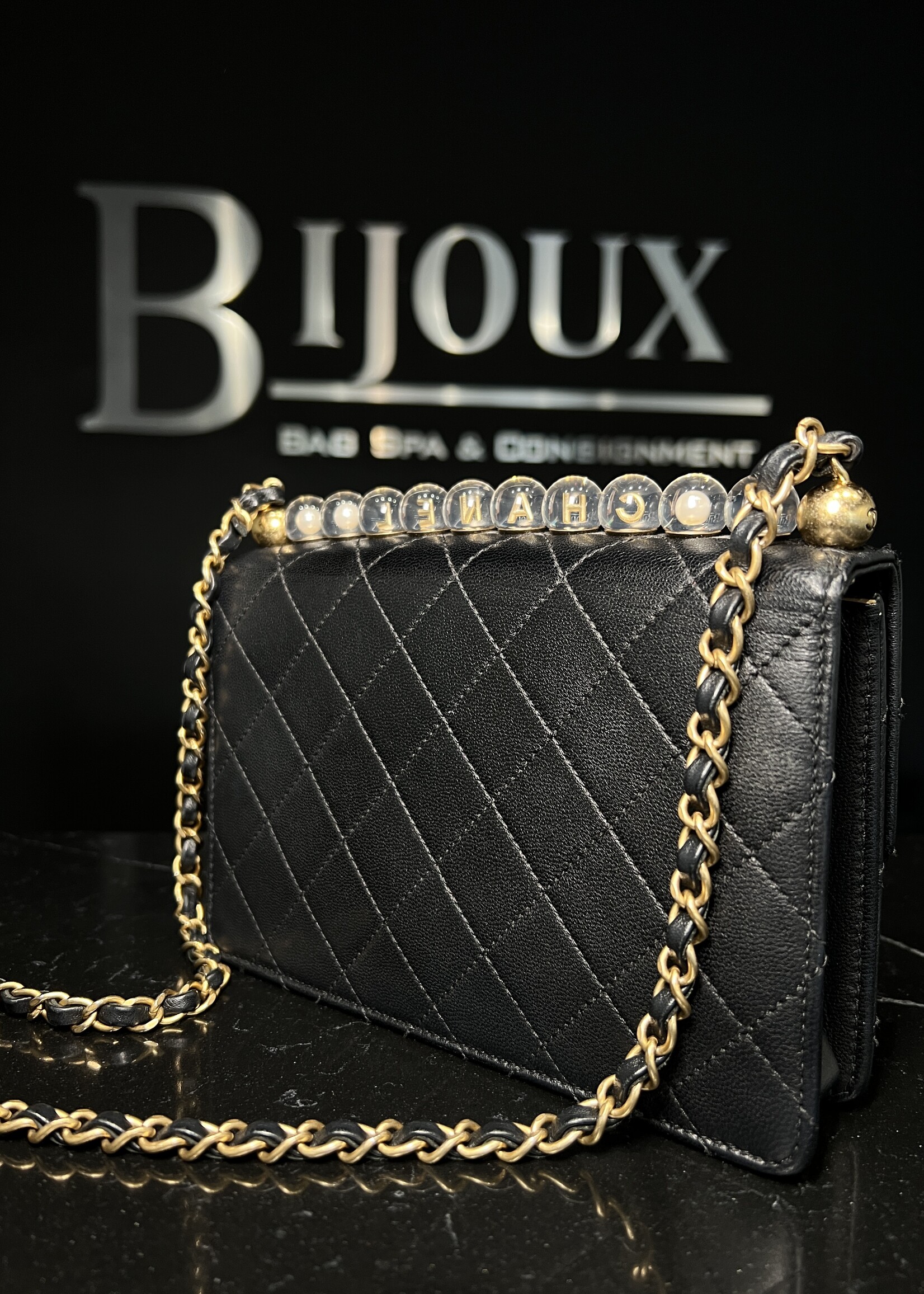 Chanel Chanel Chic Pearl Flap Crossbody