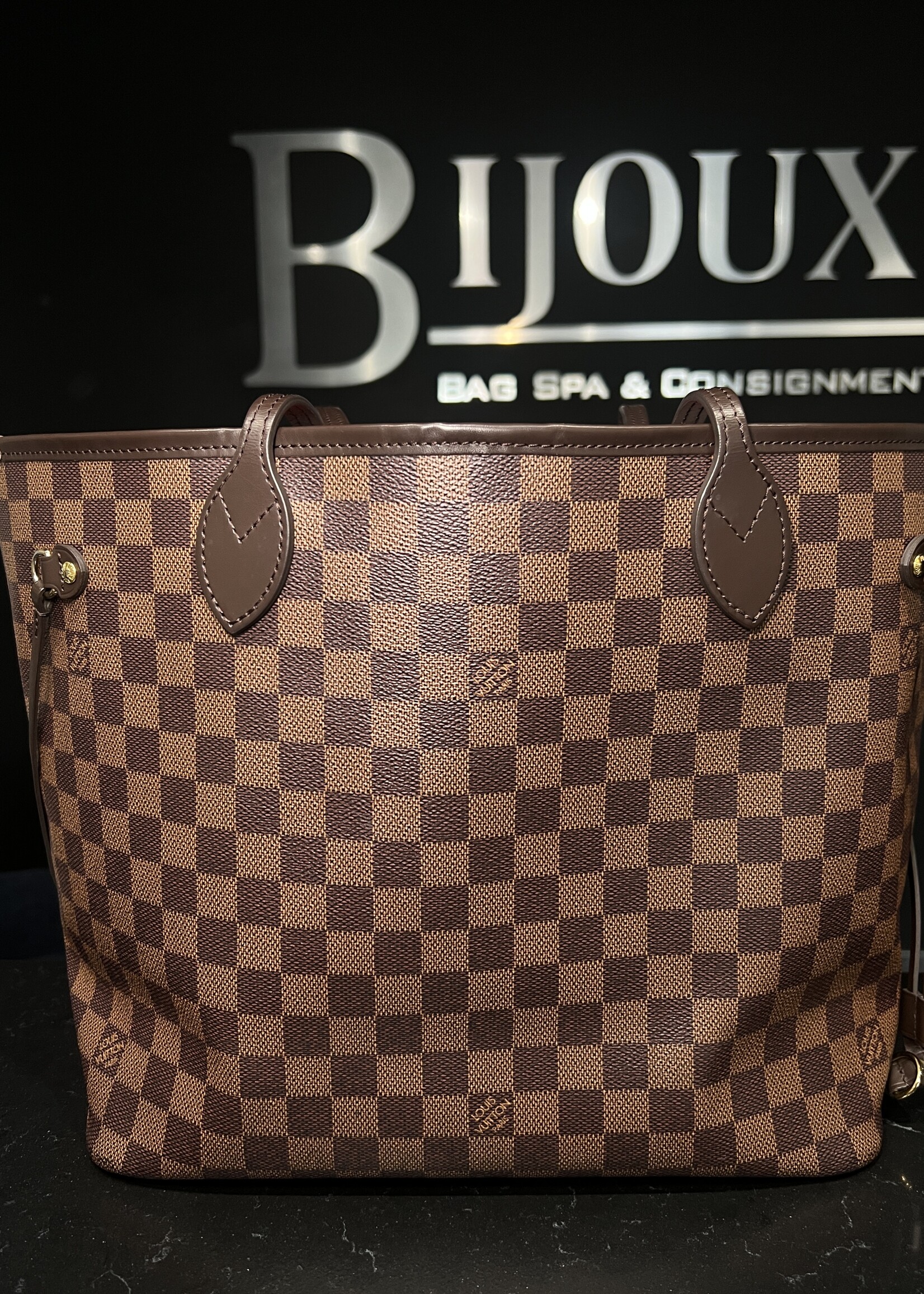Louis Vuitton Louis Vuitton Neverfull Damier Ebene MM