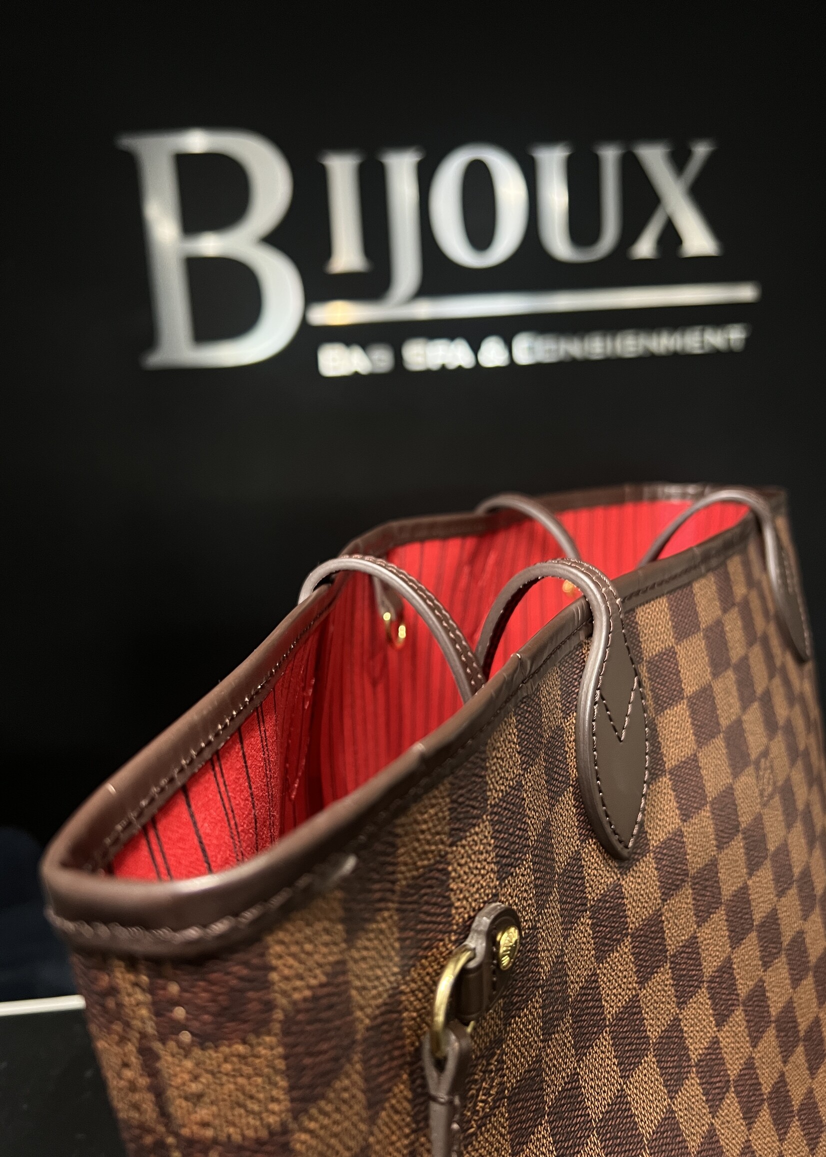 Louis Vuitton Louis Vuitton Neverfull Damier Ebene MM