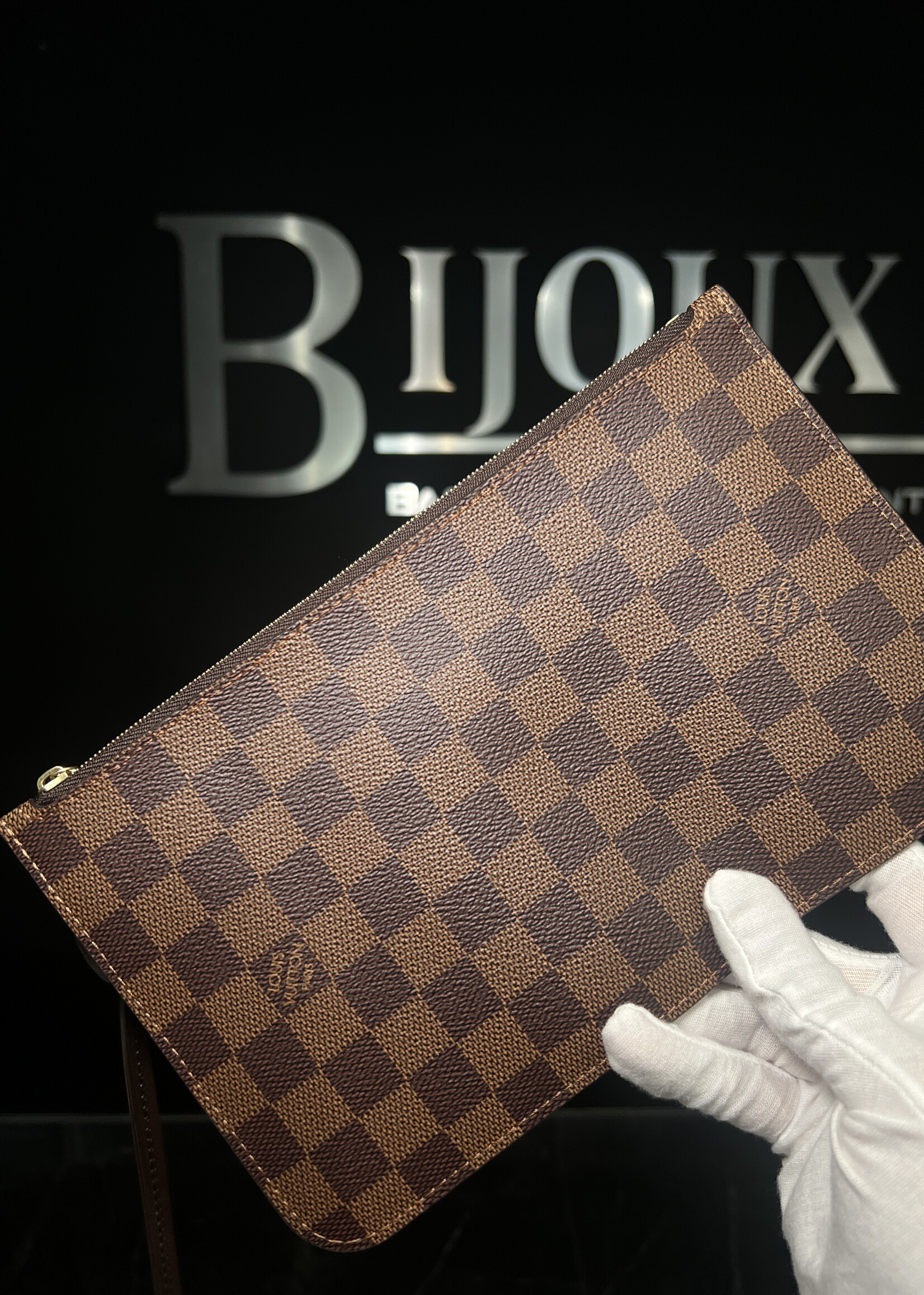 Louis Vuitton Louis Vuitton Neverfull Damier Ebene MM