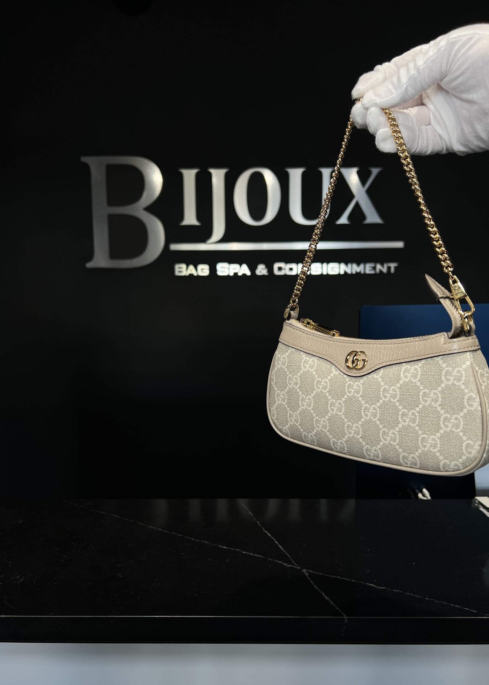 Gucci Gucci GG Supreme Monogram Mini Ophidia Shoulder