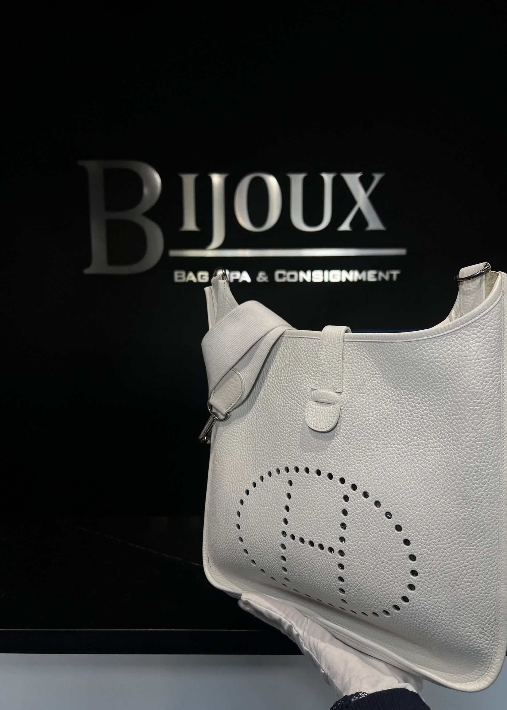 Hermes Hermes Evelyne Parchment White Clemence Leather GM