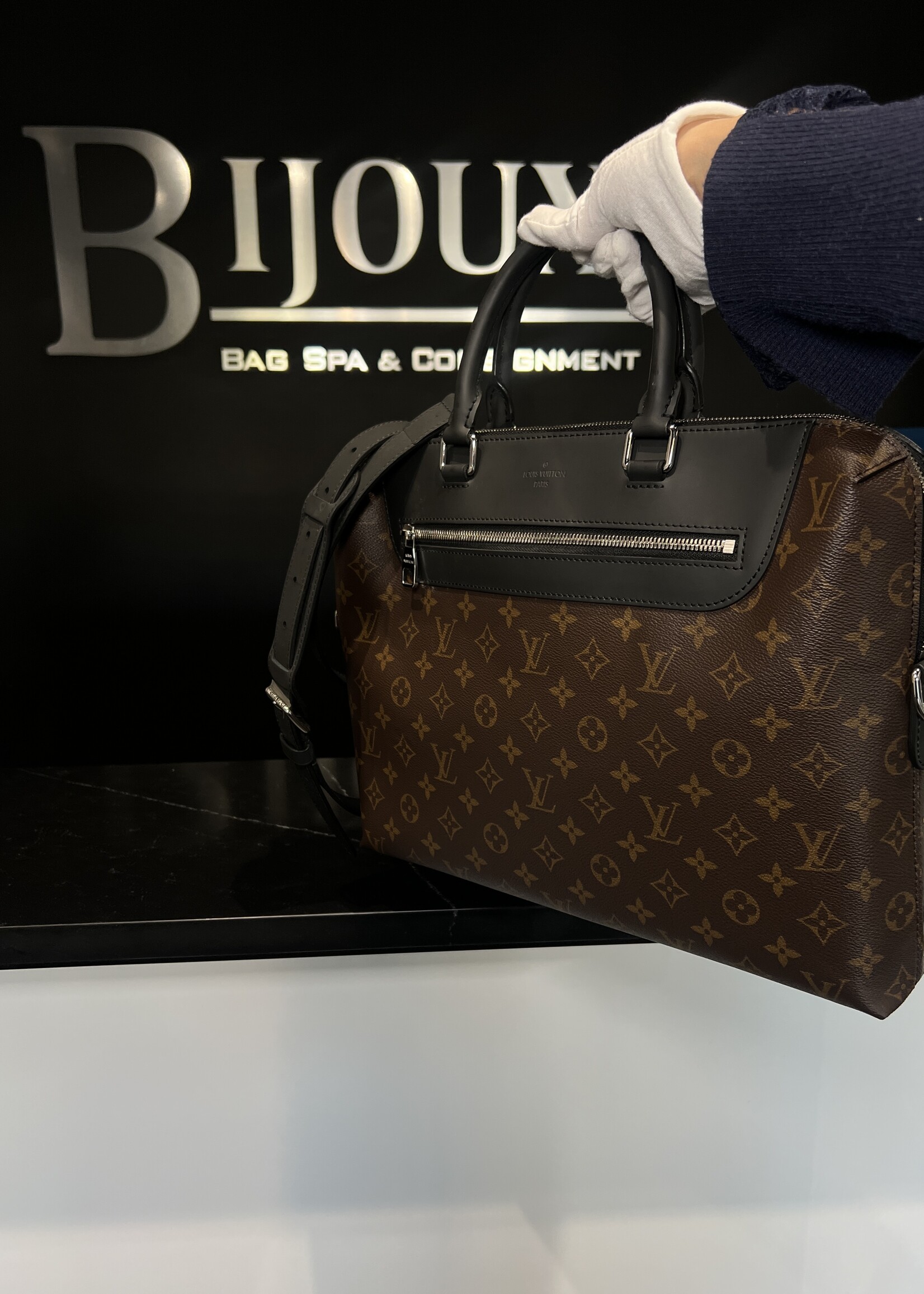 Louis Vuitton Louis Vuitton Monogram Macassar Porte Document Jour