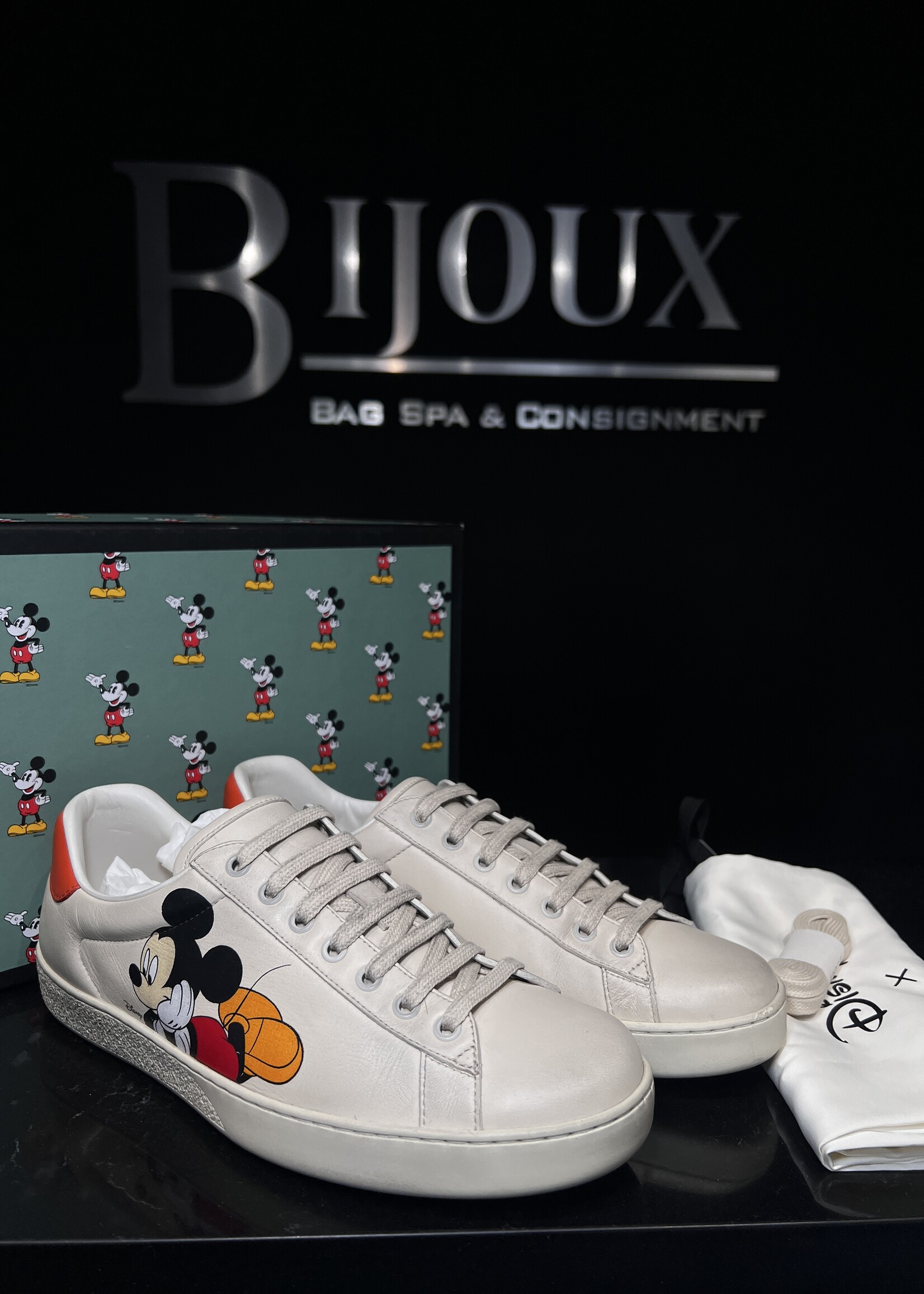 Gucci Gucci xDISNEY Miro Soft Calfskin Mickey Mouse Print Womens Ace Sneakers - 7.5