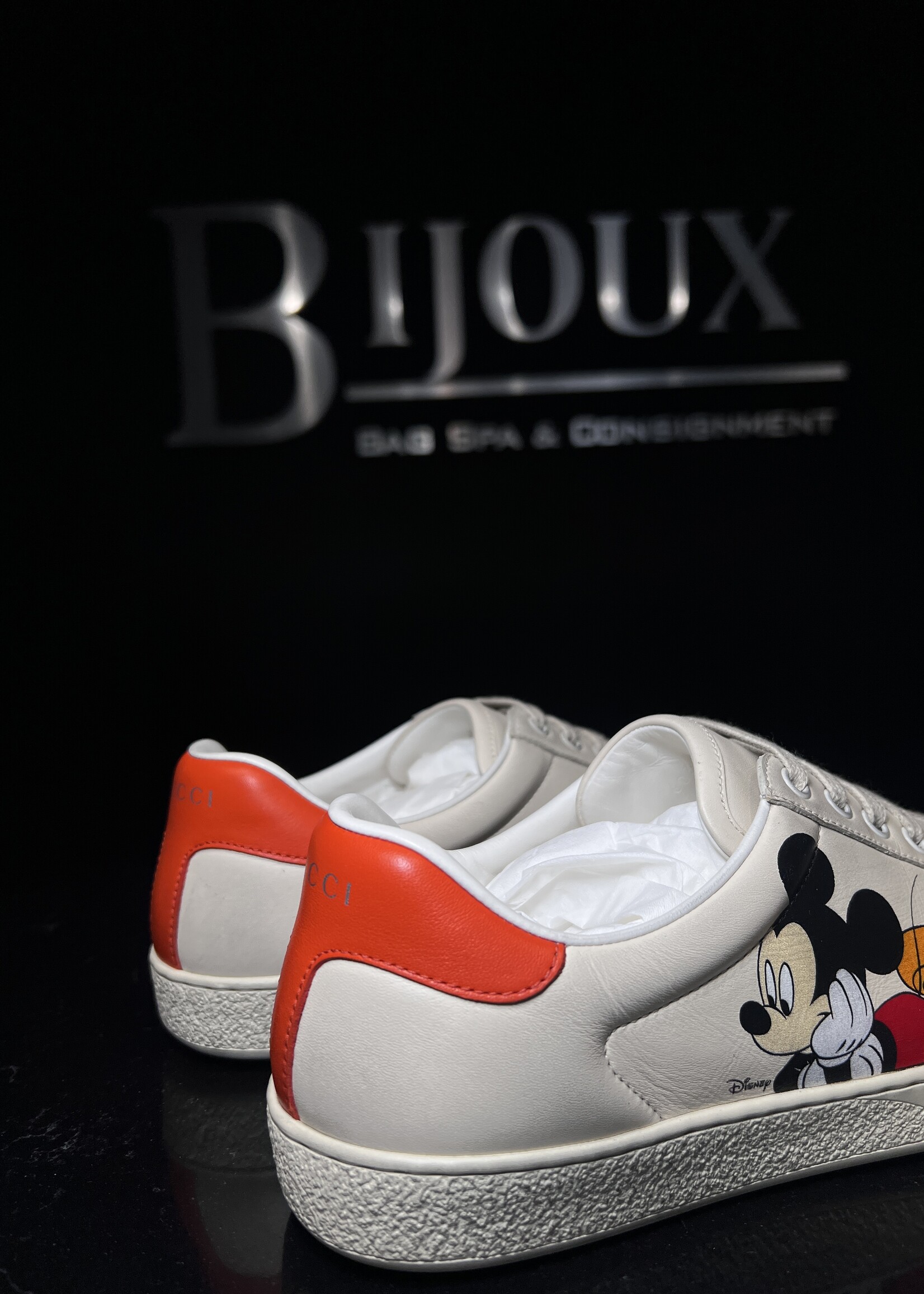 Gucci Gucci xDISNEY Miro Soft Calfskin Mickey Mouse Print Womens Ace Sneakers - 7.5