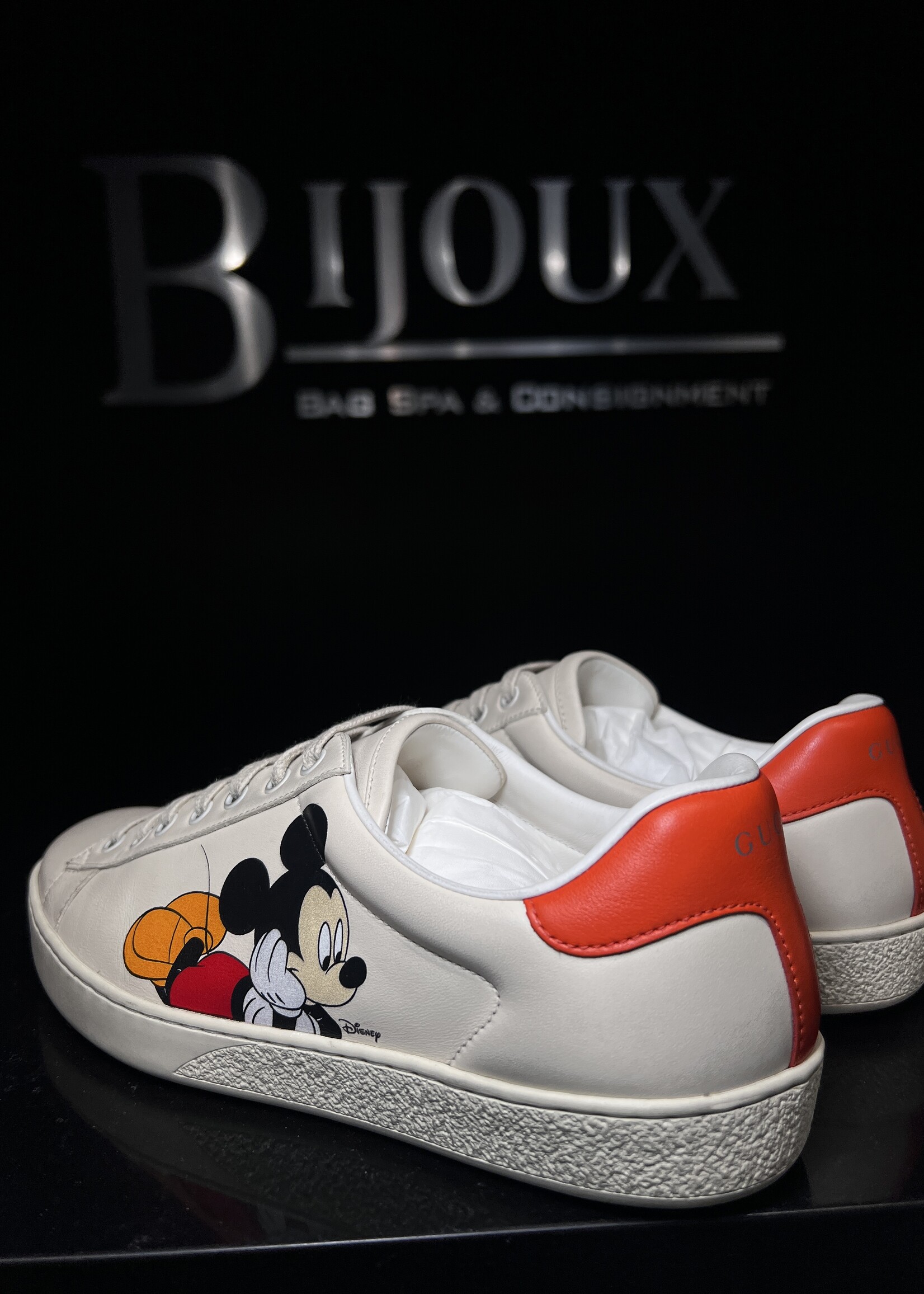 Gucci Gucci xDISNEY Miro Soft Calfskin Mickey Mouse Print Womens Ace Sneakers - 7.5