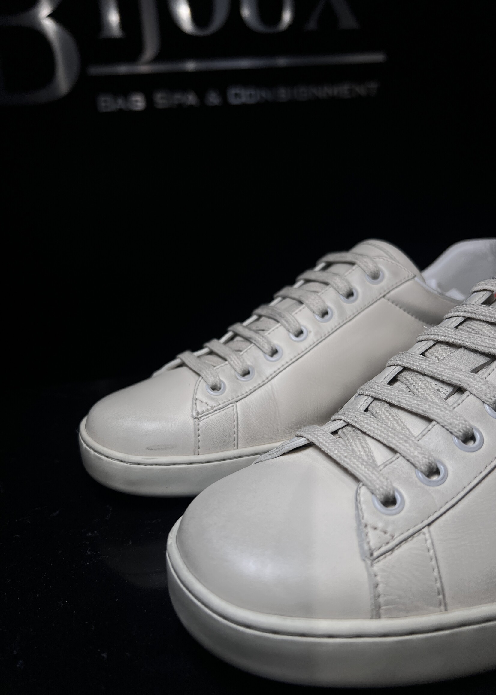 Gucci Gucci xDISNEY Miro Soft Calfskin Mickey Mouse Print Womens Ace Sneakers - 7.5