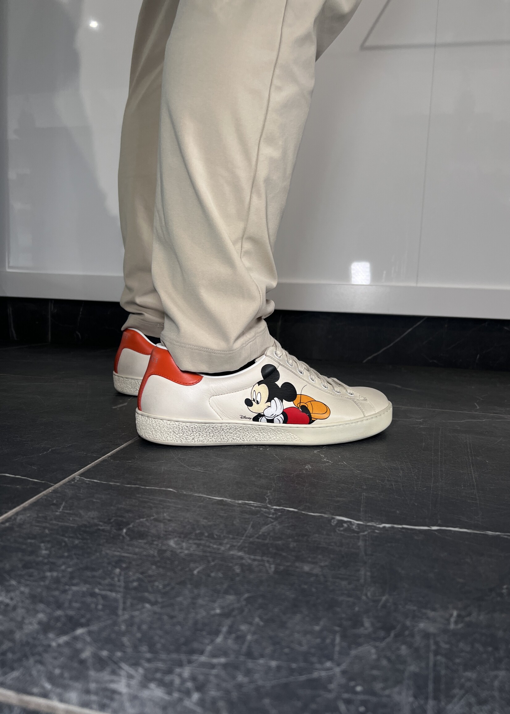 Gucci Gucci xDISNEY Miro Soft Calfskin Mickey Mouse Print Womens Ace Sneakers - 7.5