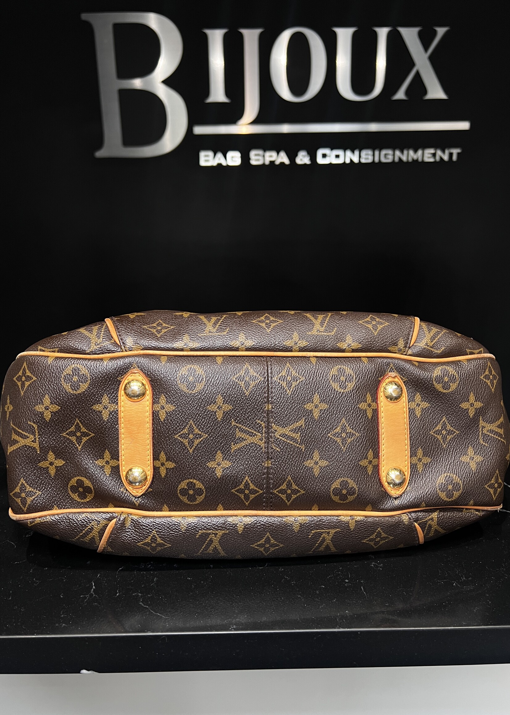 Louis Vuitton Louis Vuitton Monogram Galleria PM