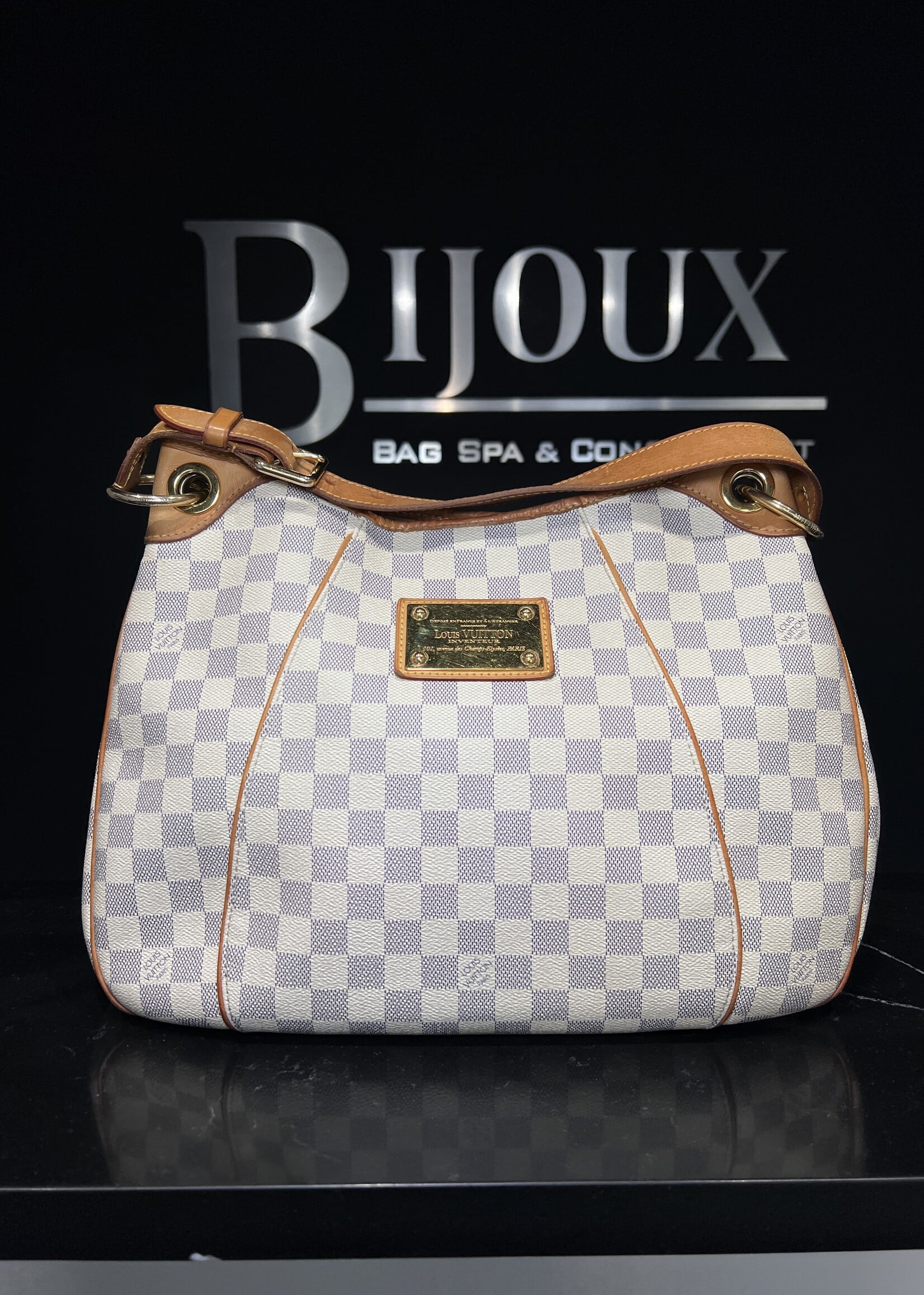 Louis Vuitton Louis Vuitton Damier Azur Galleria PM