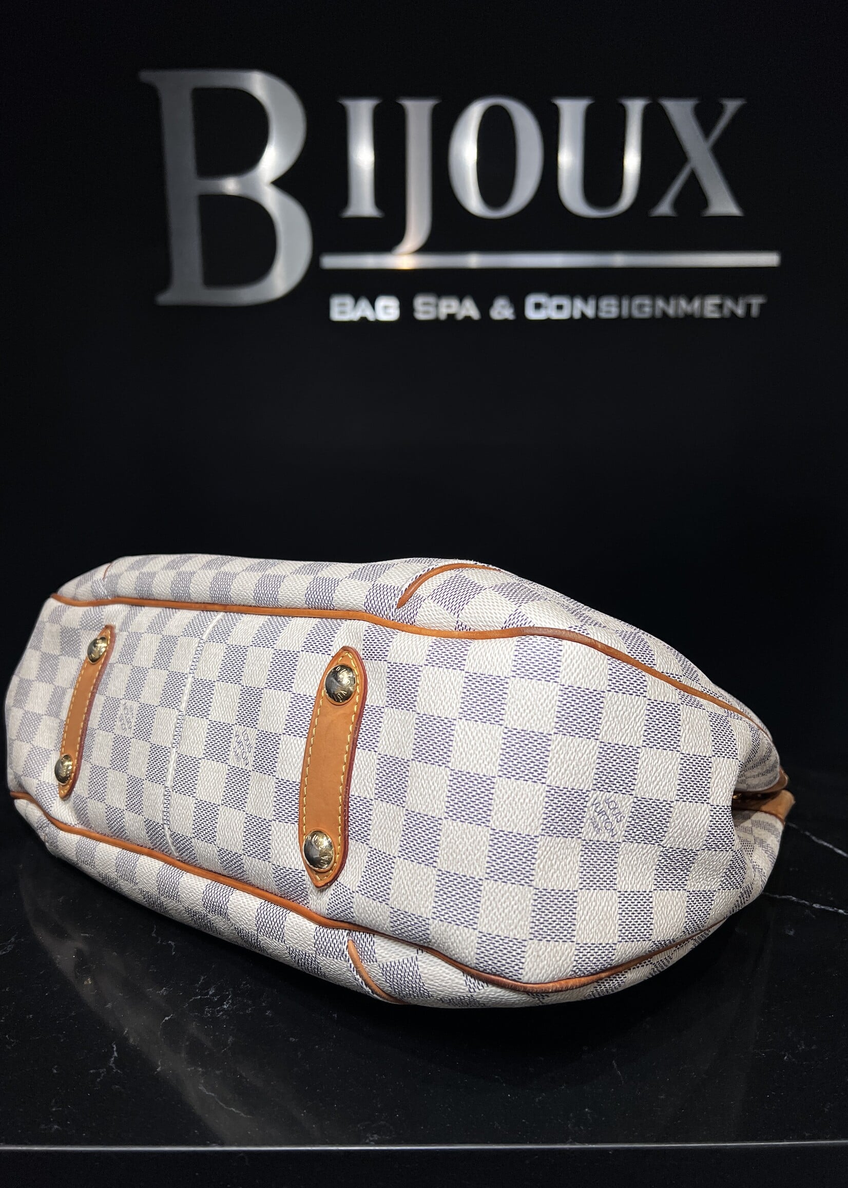 Louis Vuitton Louis Vuitton Damier Azur Galleria PM