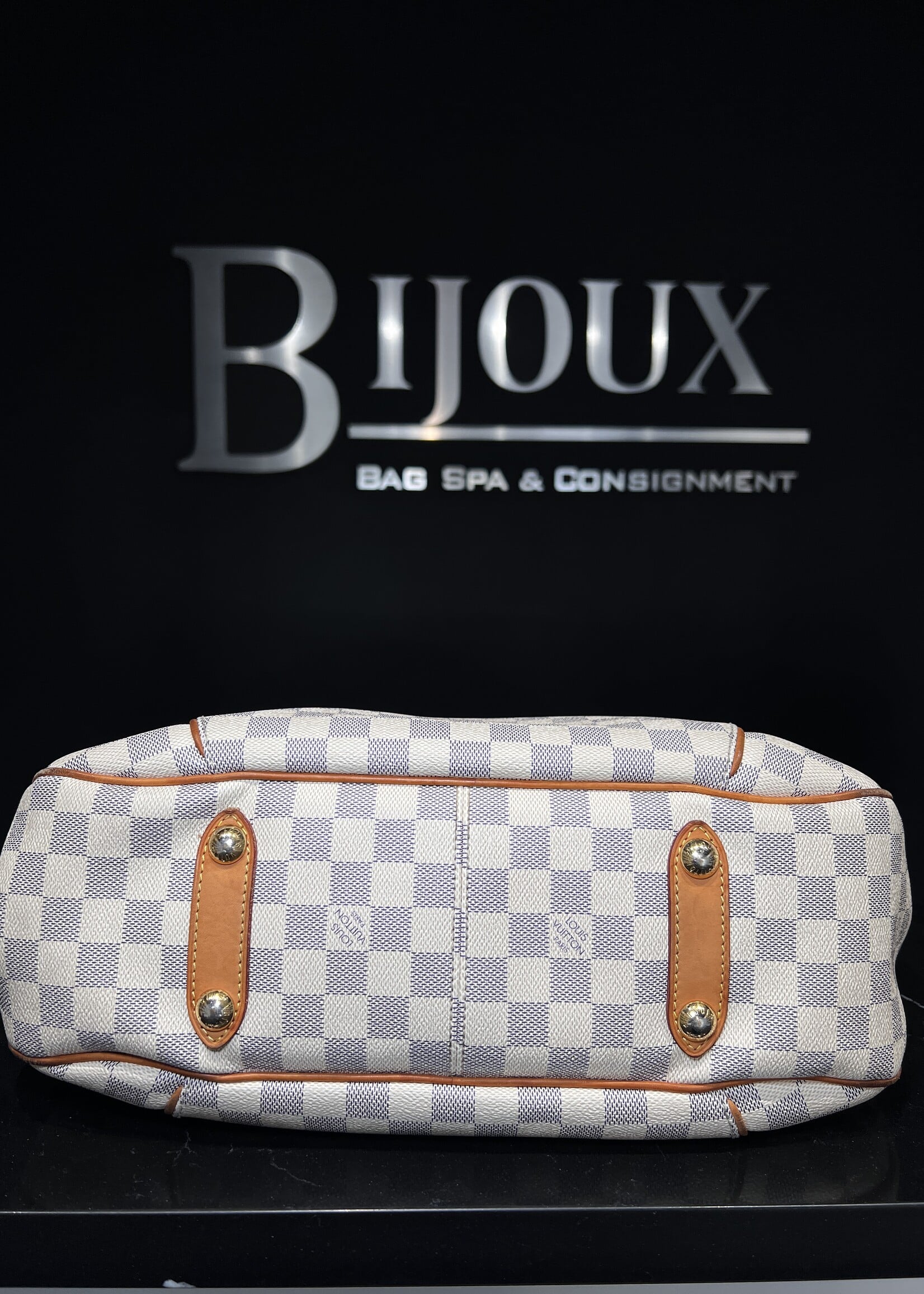 Louis Vuitton Louis Vuitton Damier Azur Galleria PM