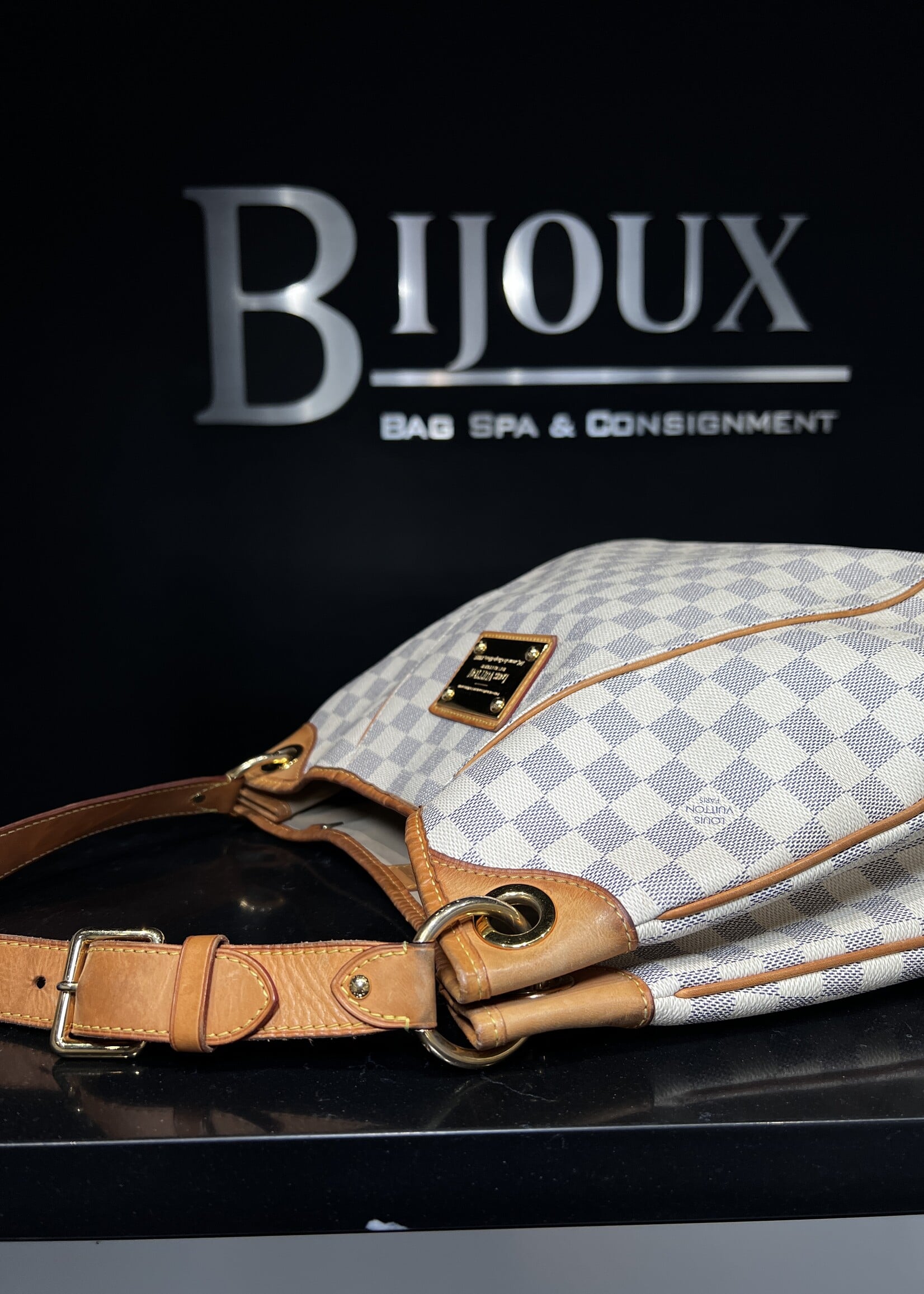 Louis Vuitton Louis Vuitton Damier Azur Galleria PM