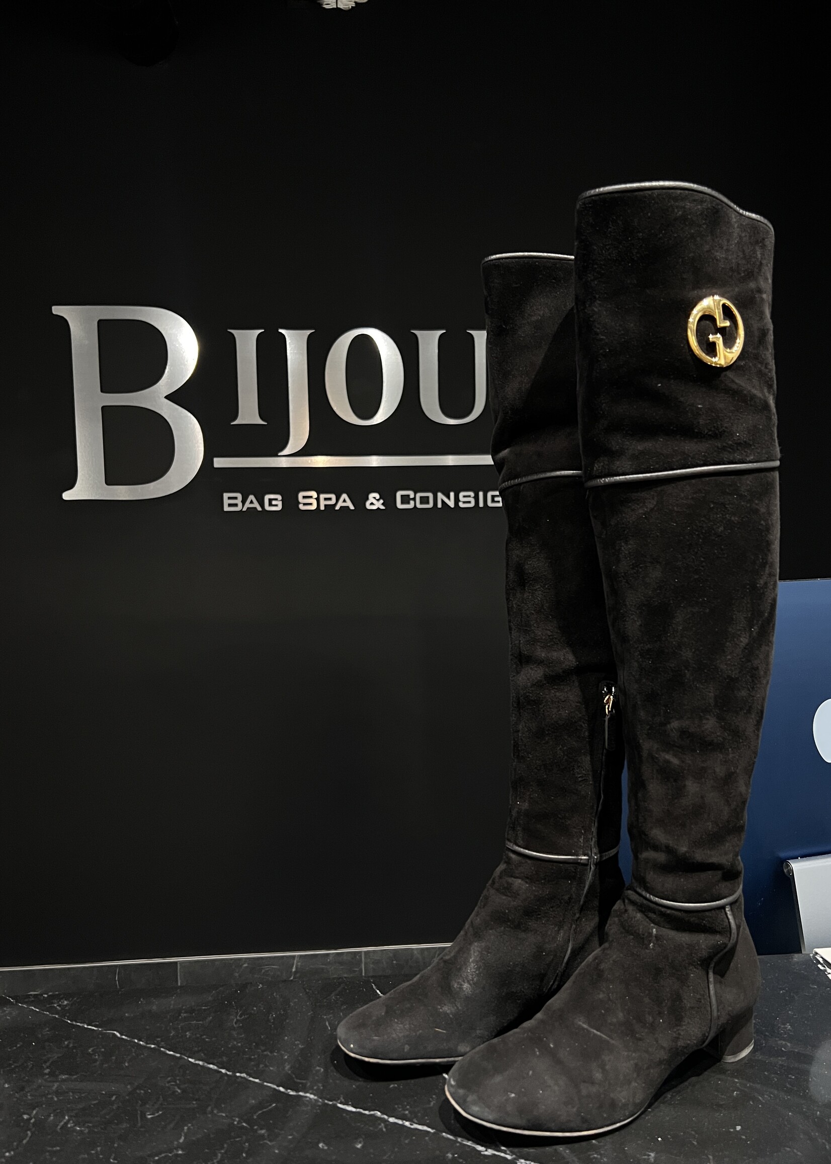 Gucci Gucci 1973 Knee Suede Boots -37