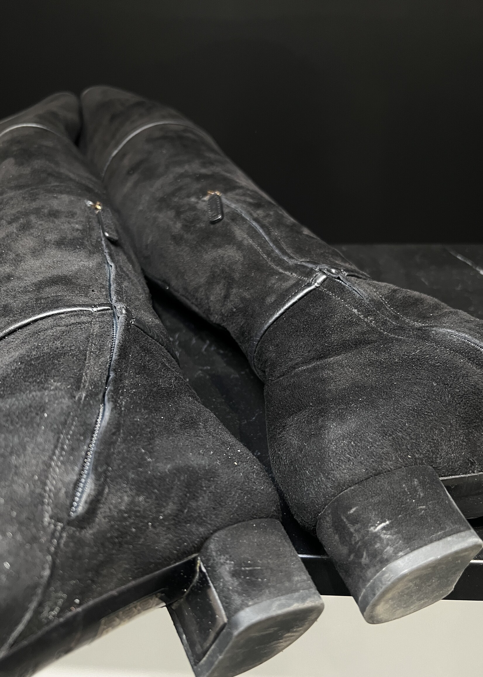 Gucci Gucci 1973 Knee Suede Boots -37