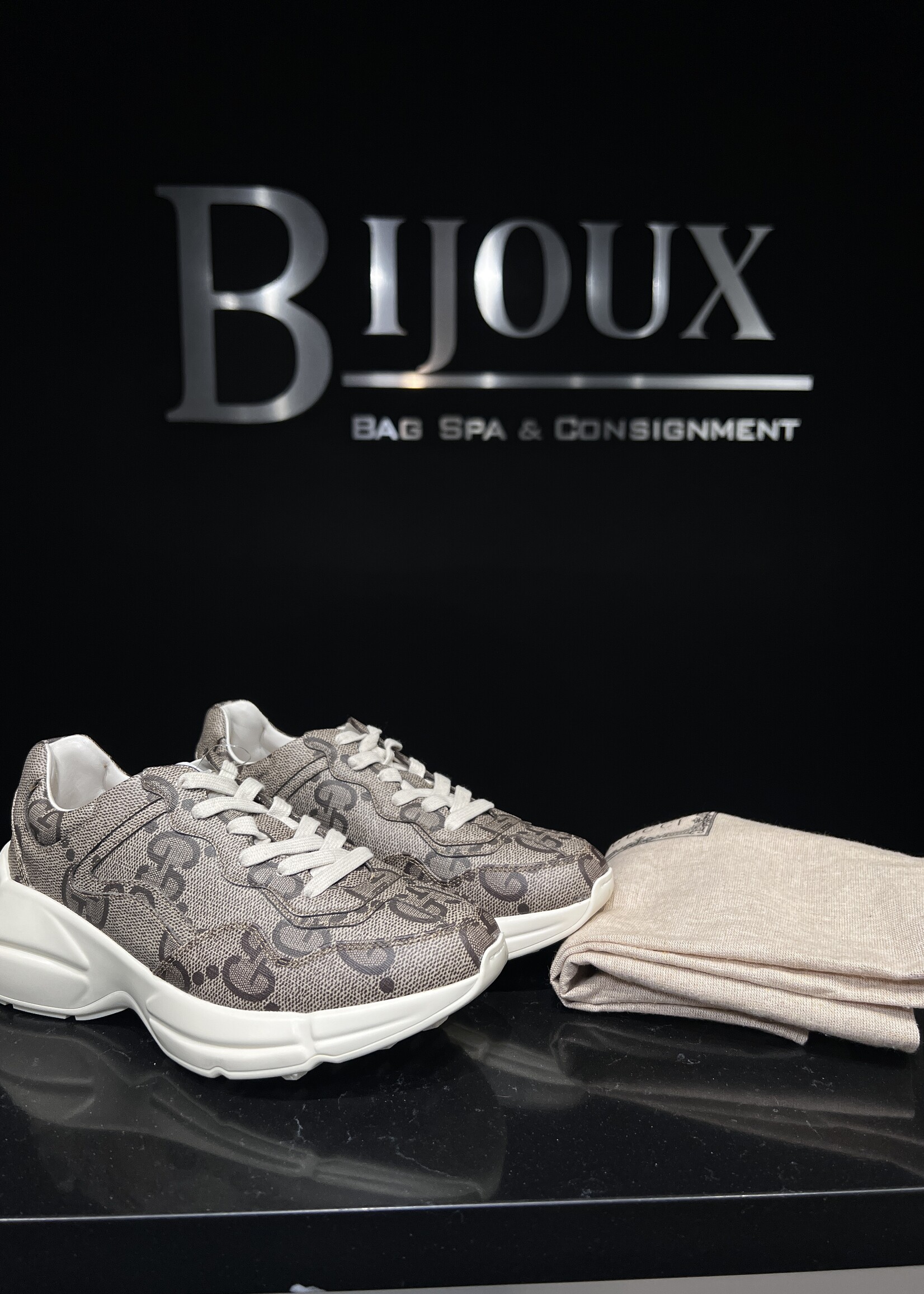 Gucci Gucci GG Rhyton Brown Canvas Sneakers -37