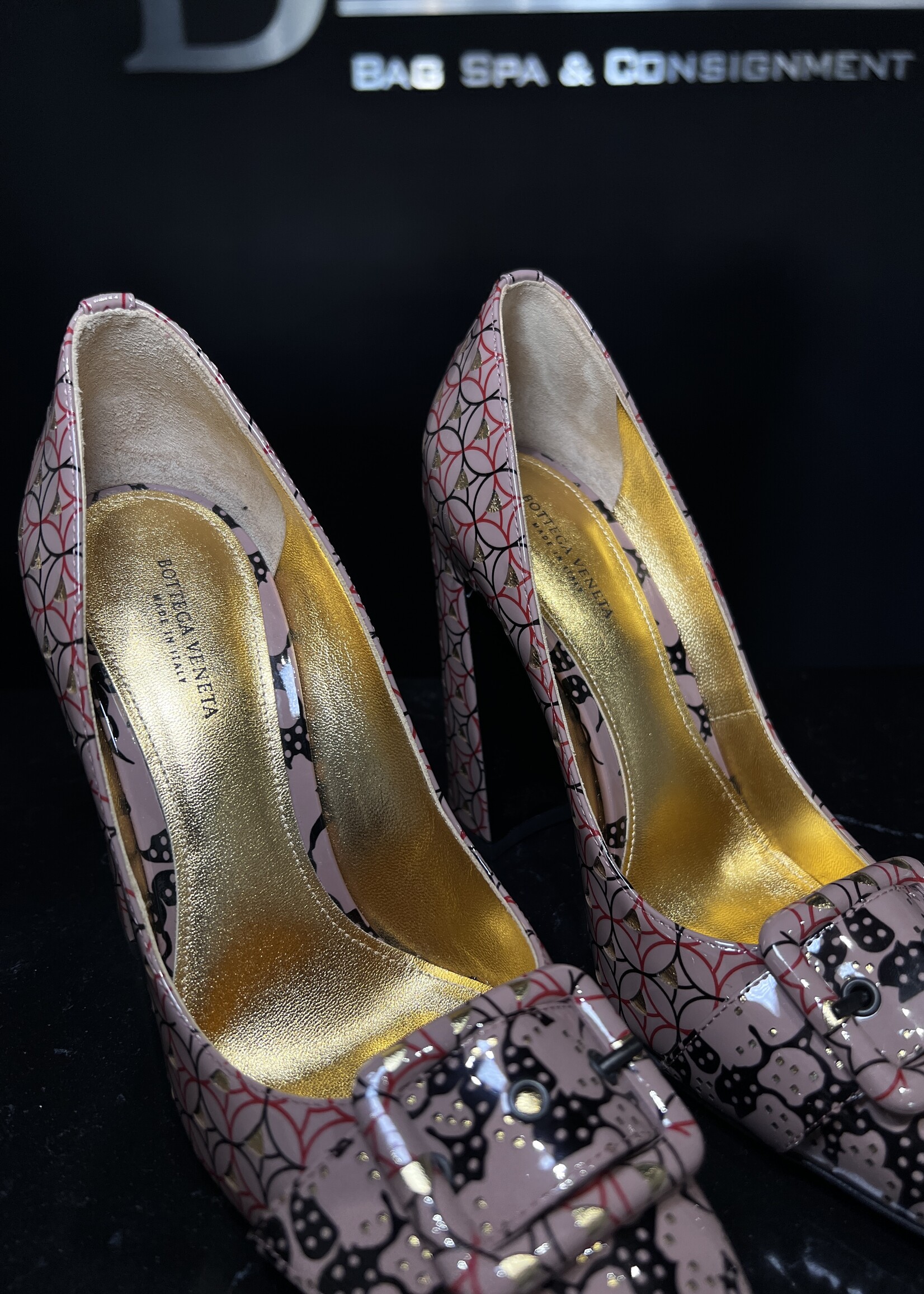 Bottega Veneta Bottega Veneta Patent Leather Block Heels -37