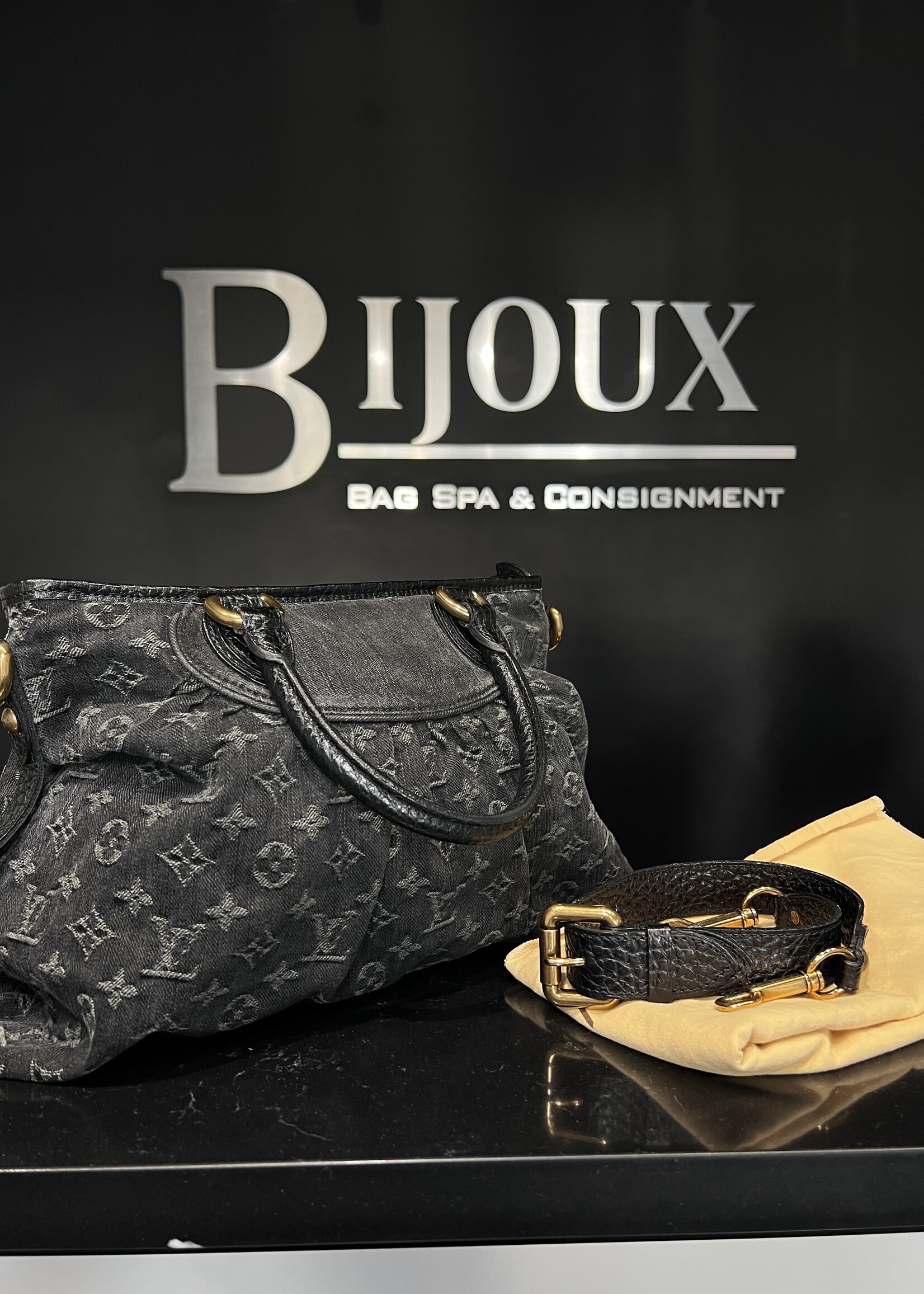 Louis Vuitton Louis Vuitton Monogram Washed Denim Neo Cabby MM