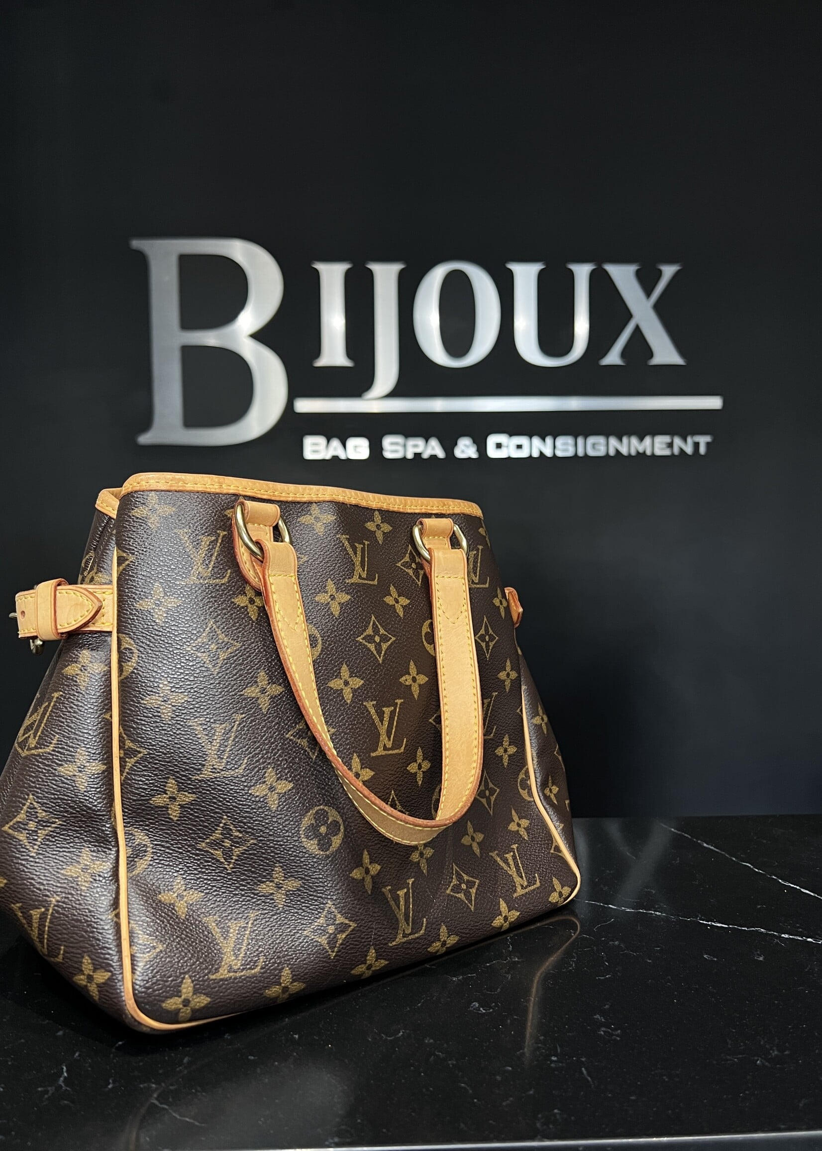 Louis Vuitton Louis Vuitton Monogram Batignolles Vertical PM