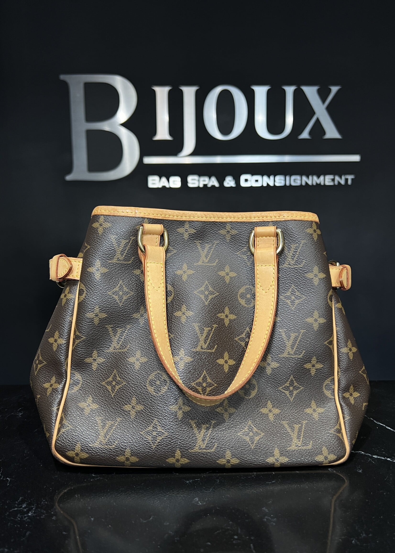 Louis Vuitton Louis Vuitton Monogram Batignolles Vertical PM