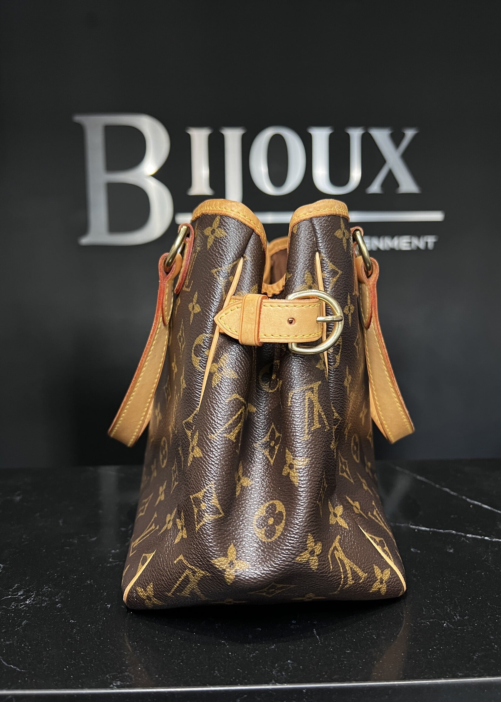 Louis Vuitton Louis Vuitton Monogram Batignolles Vertical PM