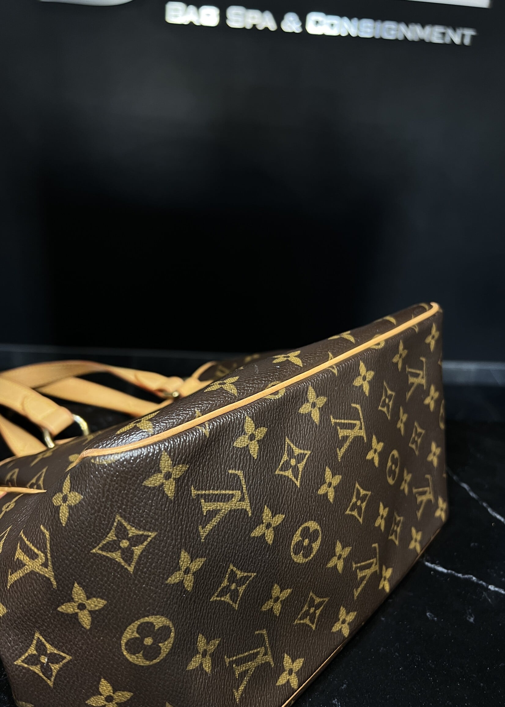 Louis Vuitton Louis Vuitton Monogram Batignolles Vertical PM
