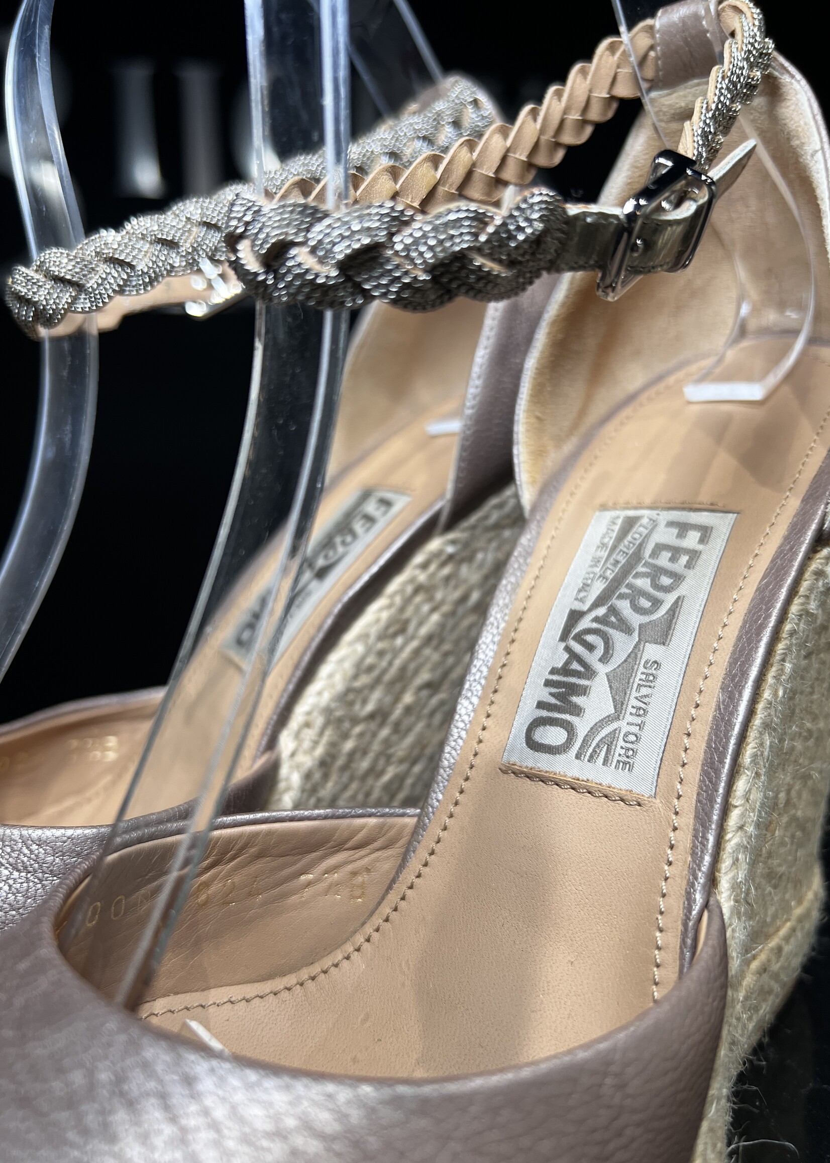 Salvatore Ferragamo Salvatore Ferragamo D'Orsay Pumps -37