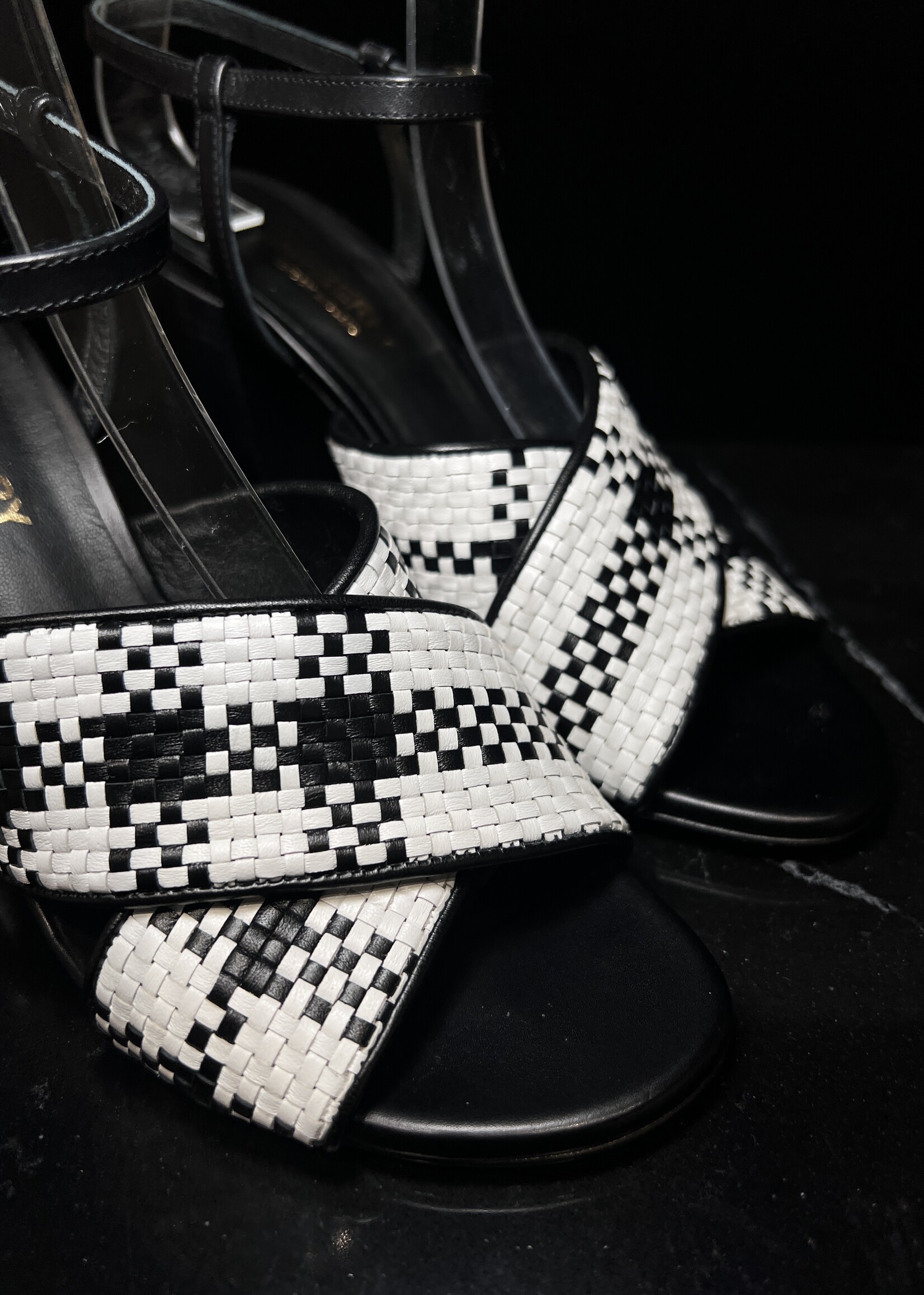 Burberry Burberry White and Black Woven Leather Block Heel - 36.5
