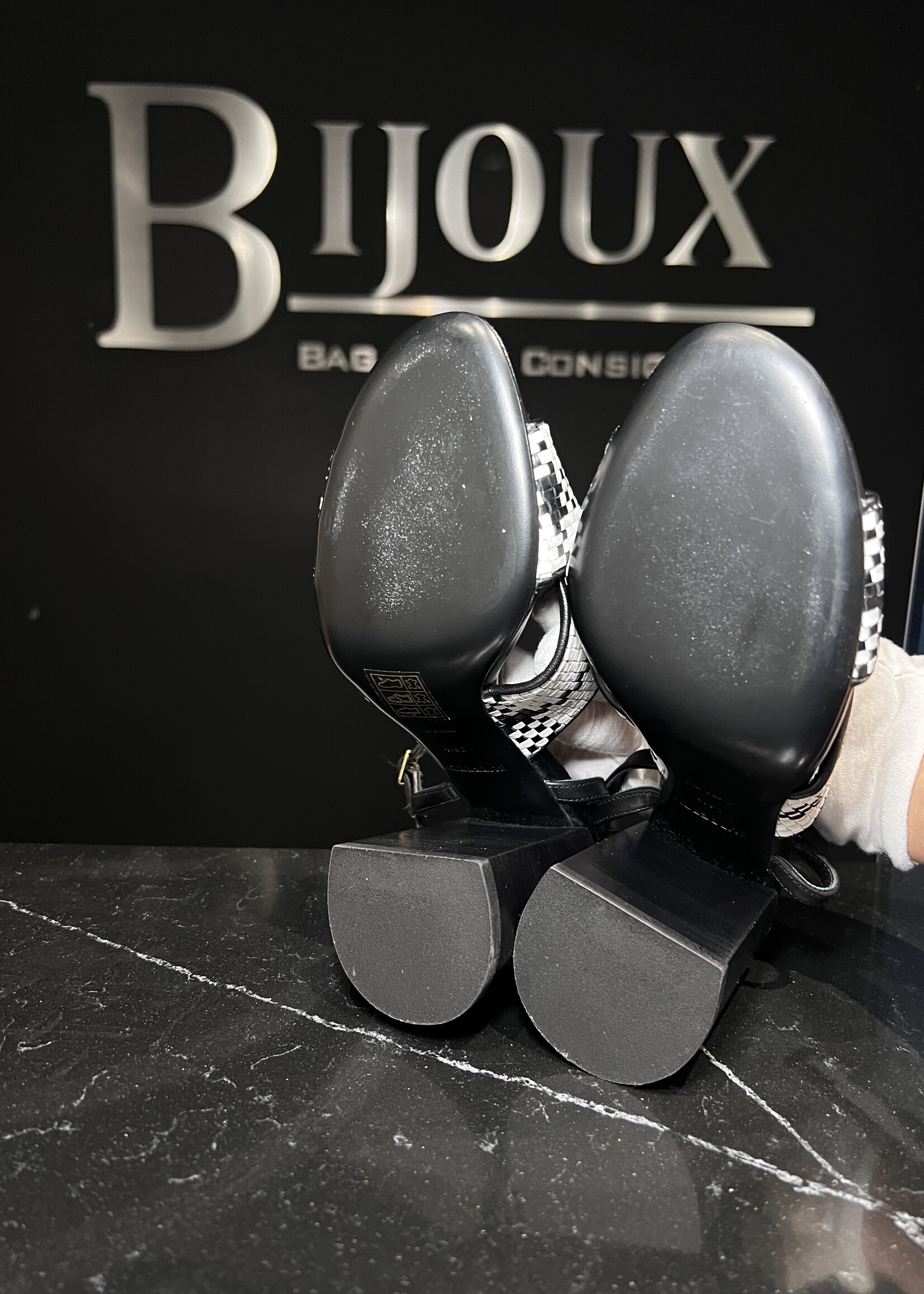 Burberry Burberry White and Black Woven Leather Block Heel - 36.5