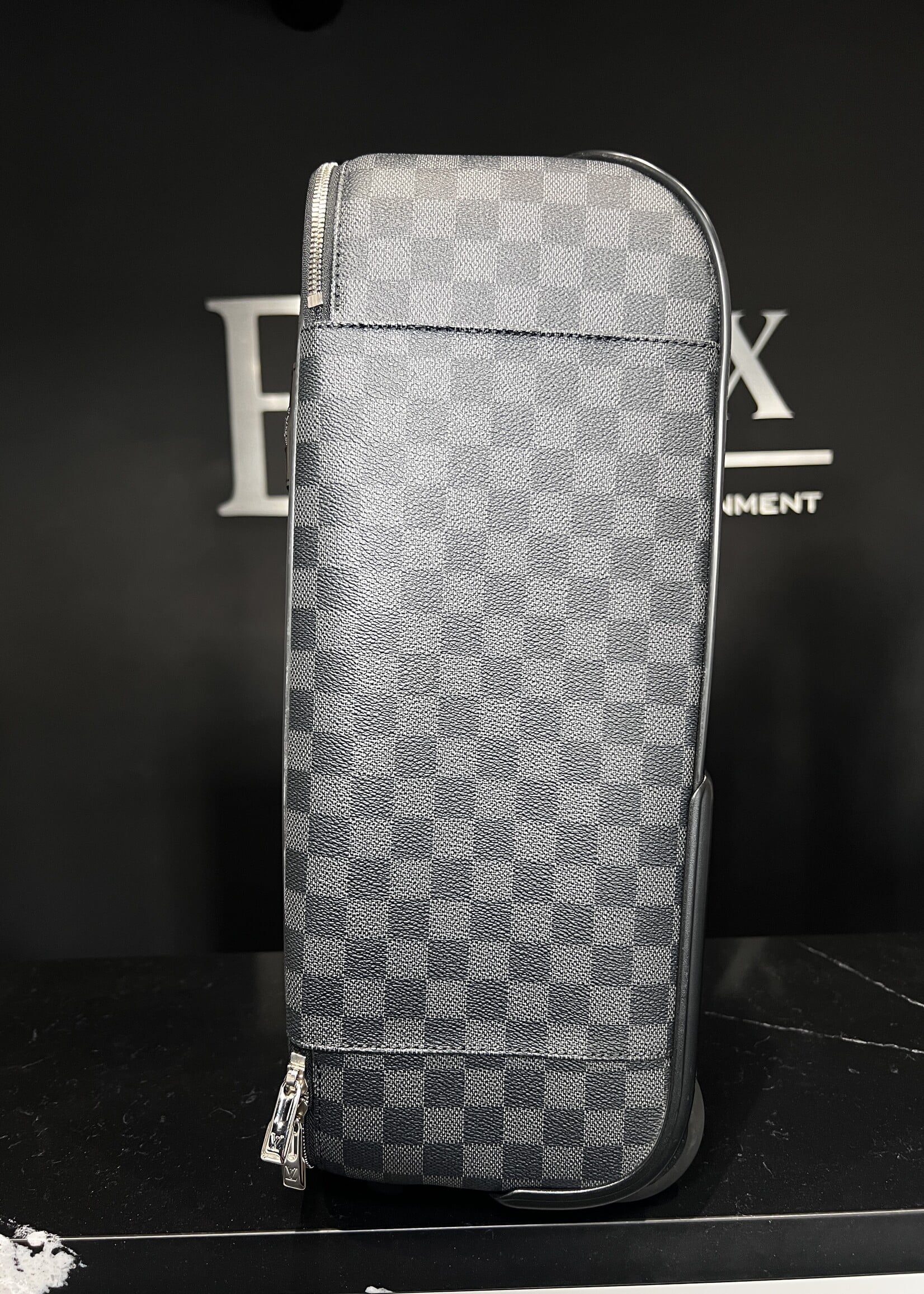 Louis Vuitton Louis Vuitton Damier Graphite Pegases 35 Roller
