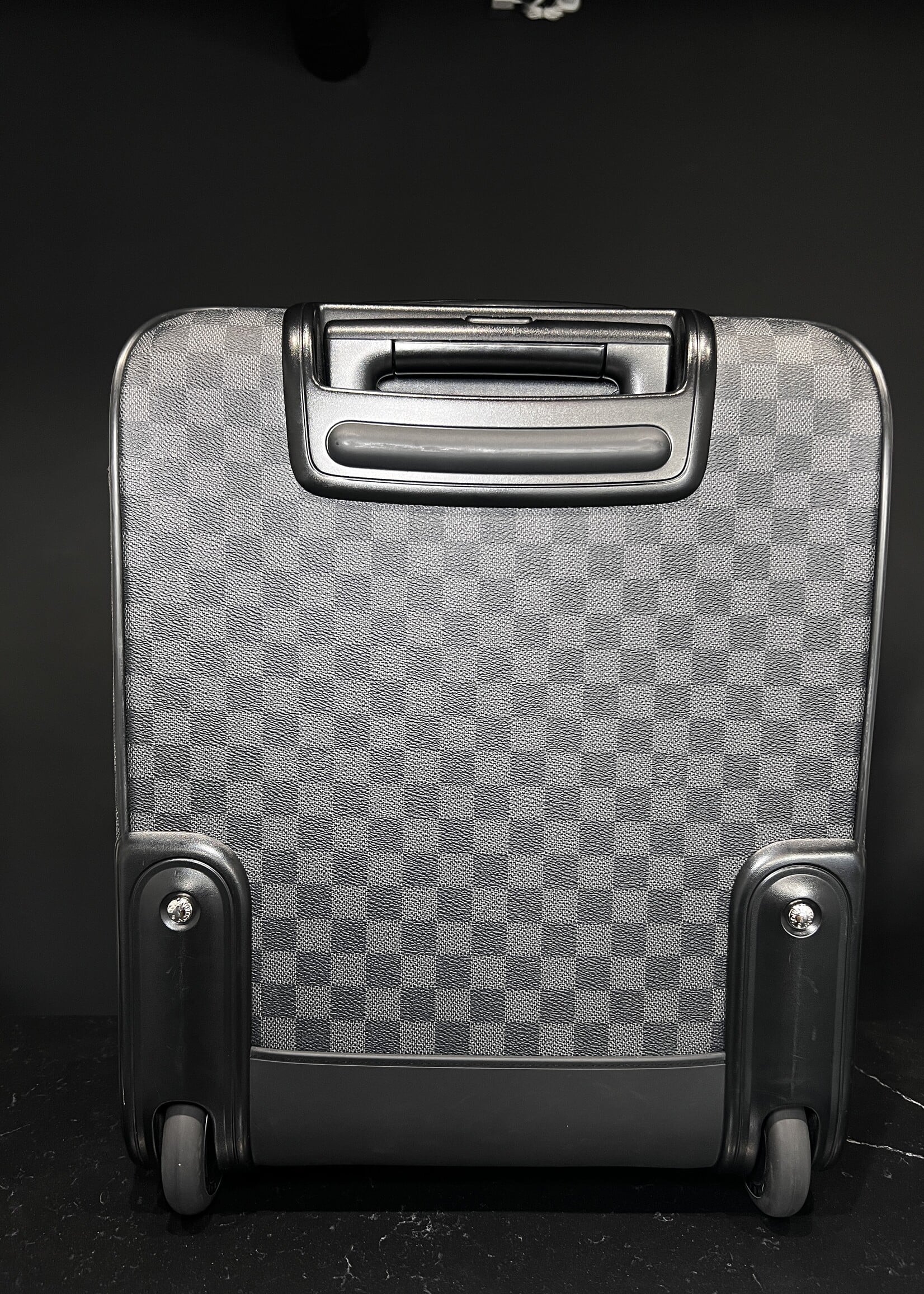 Louis Vuitton Louis Vuitton Damier Graphite Pegases 35 Roller