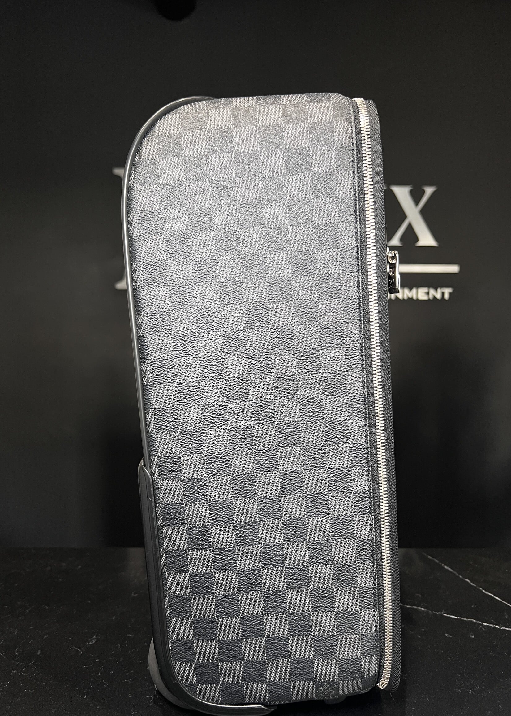 Louis Vuitton Louis Vuitton Damier Graphite Pegases 35 Roller