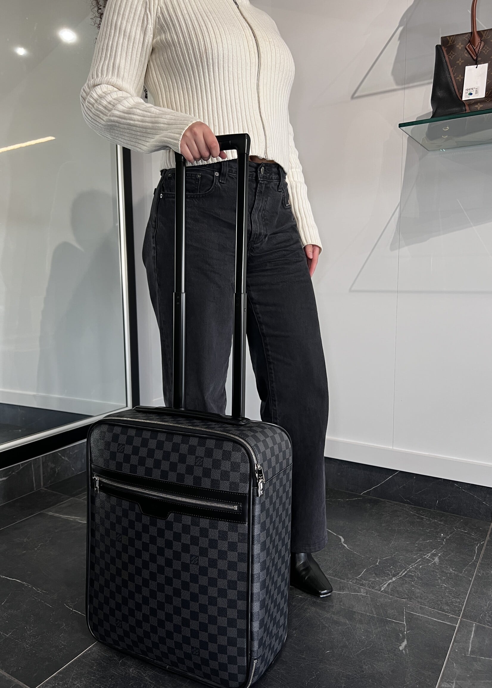 Louis Vuitton Louis Vuitton Damier Graphite Pegases 35 Roller