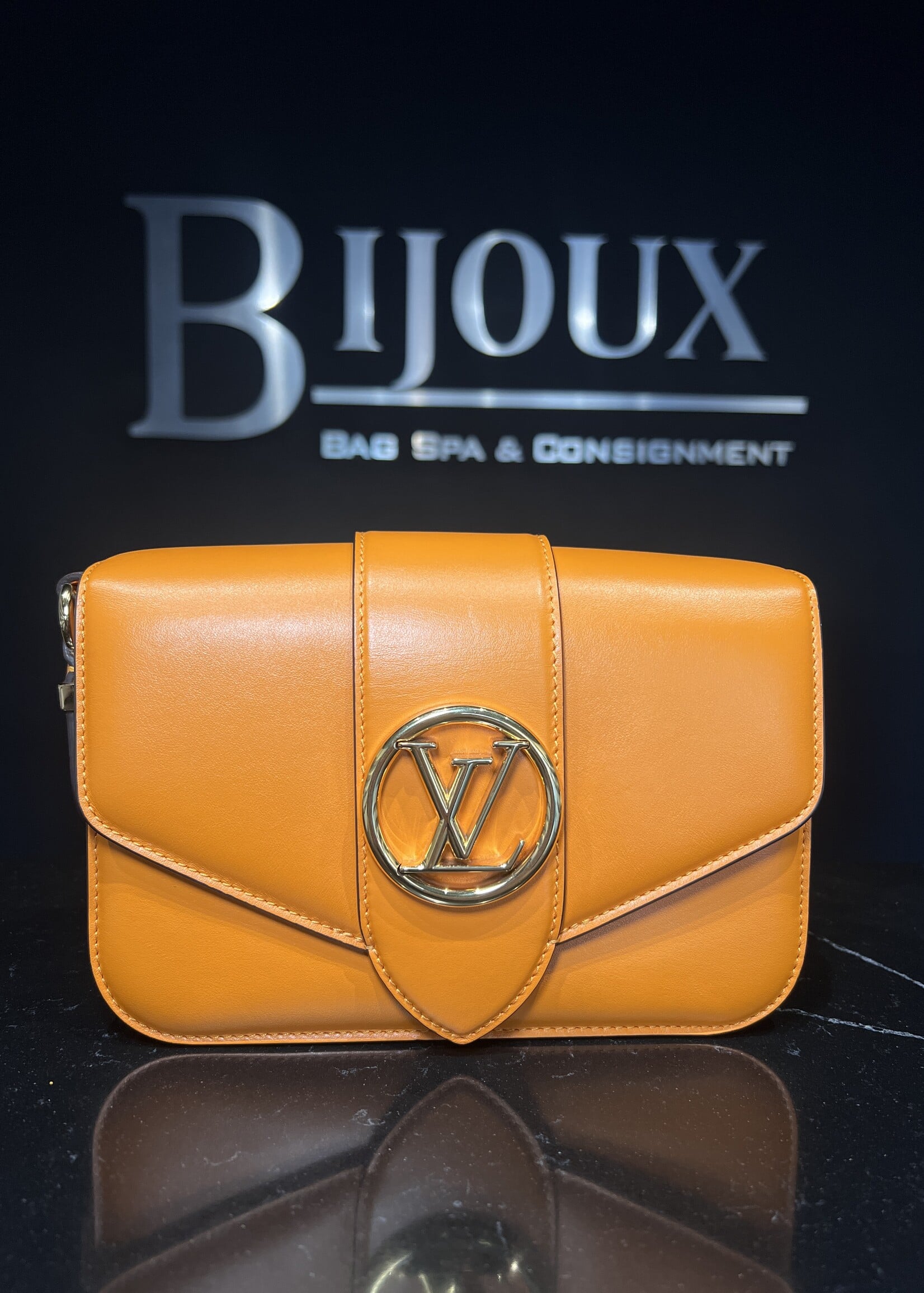 Louis Vuitton Louis Vuitton Pont 9 Summer Gold  MM