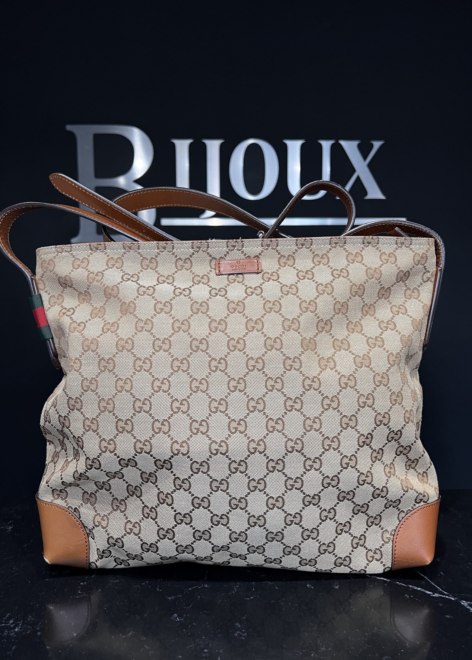 Gucci Gucci GG Canvas Web Sherry Line Messenger