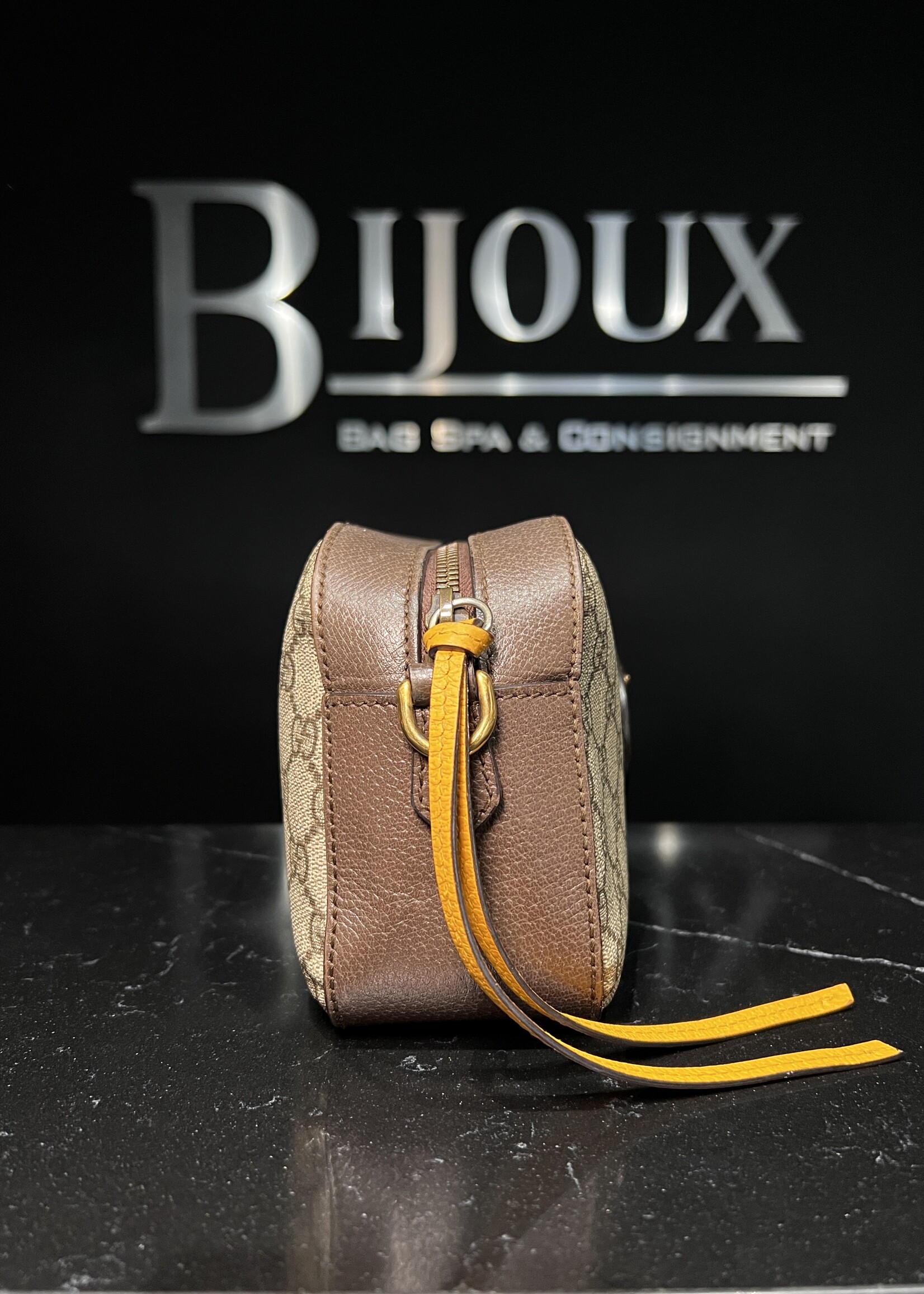 Gucci Gucci GG Supreme Tiger Camera Crossbody