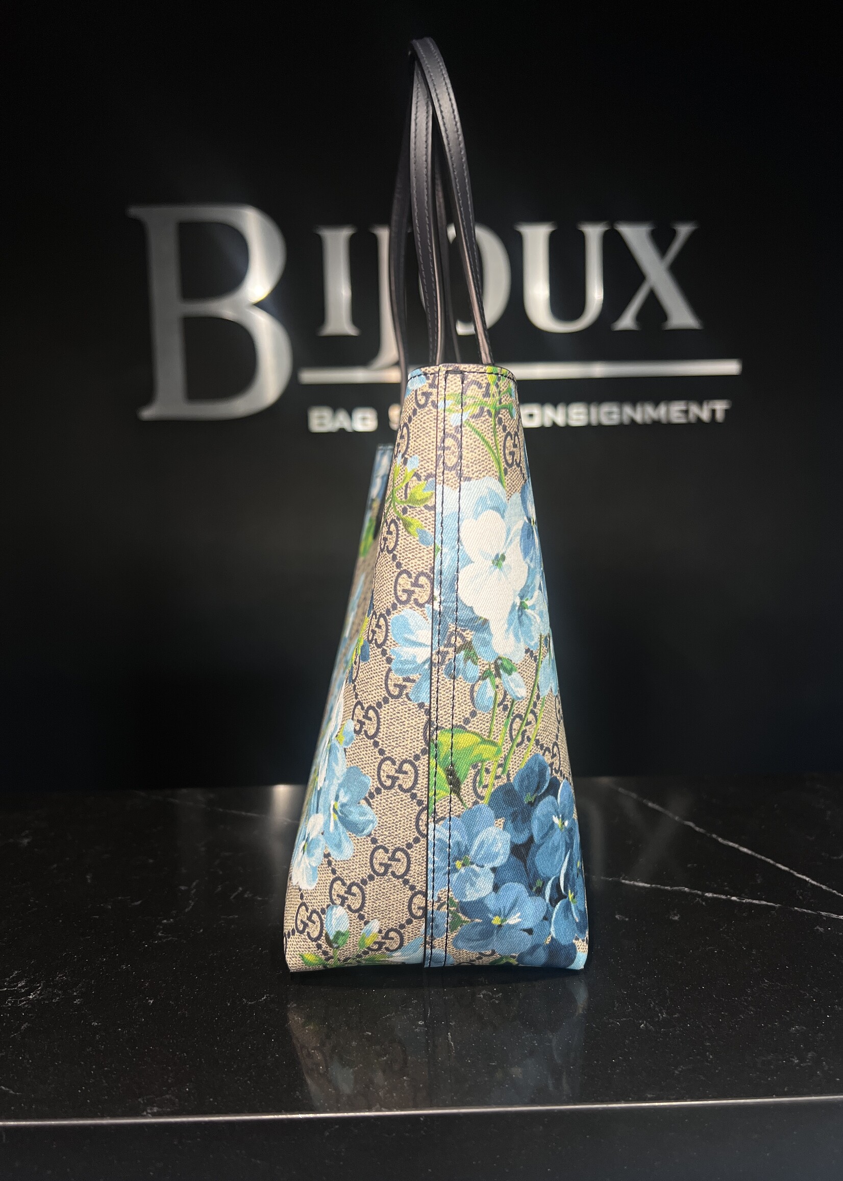Gucci Gucci Reversible GG Supreme Blooms Small Tote