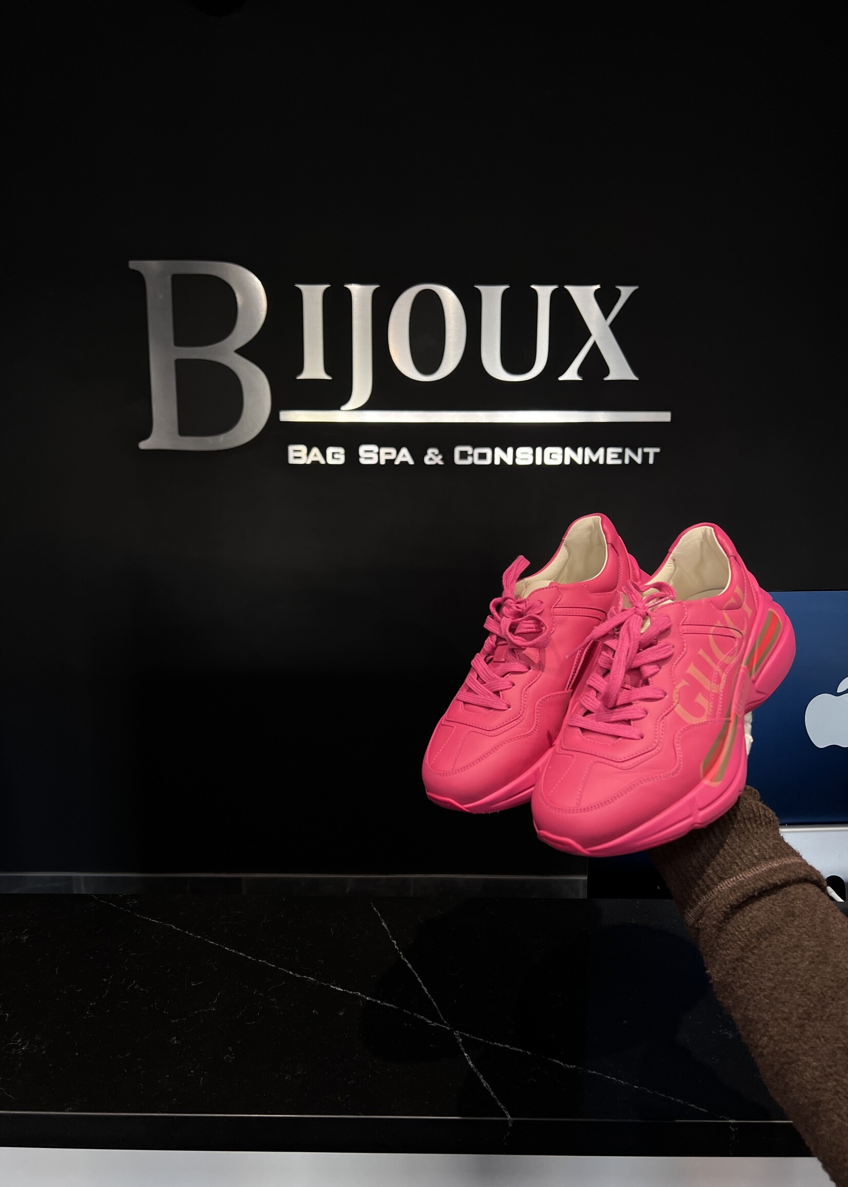 Gucci Gucci Pink Rhyton Sneakers - 37.5