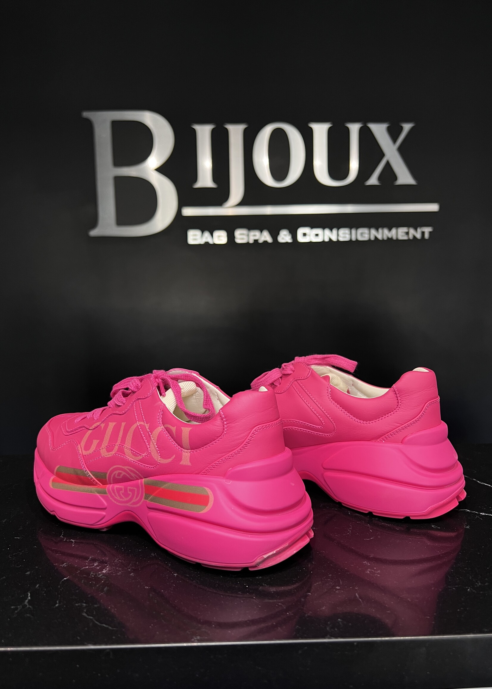 Gucci Gucci Pink Rhyton Sneakers - 37.5