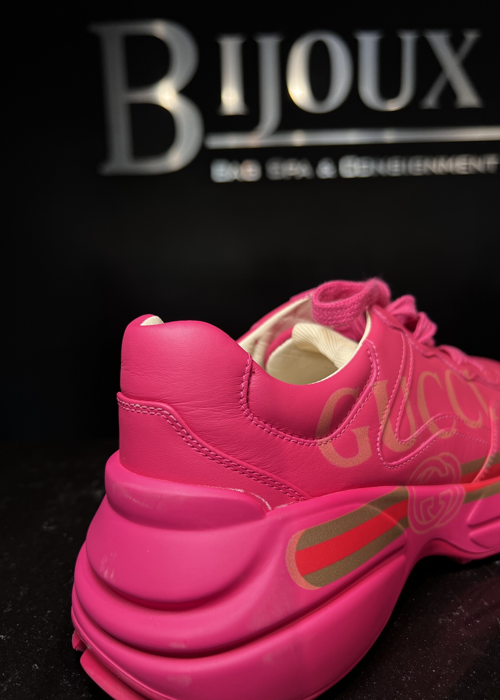 Gucci Gucci Pink Rhyton Sneakers - 37.5