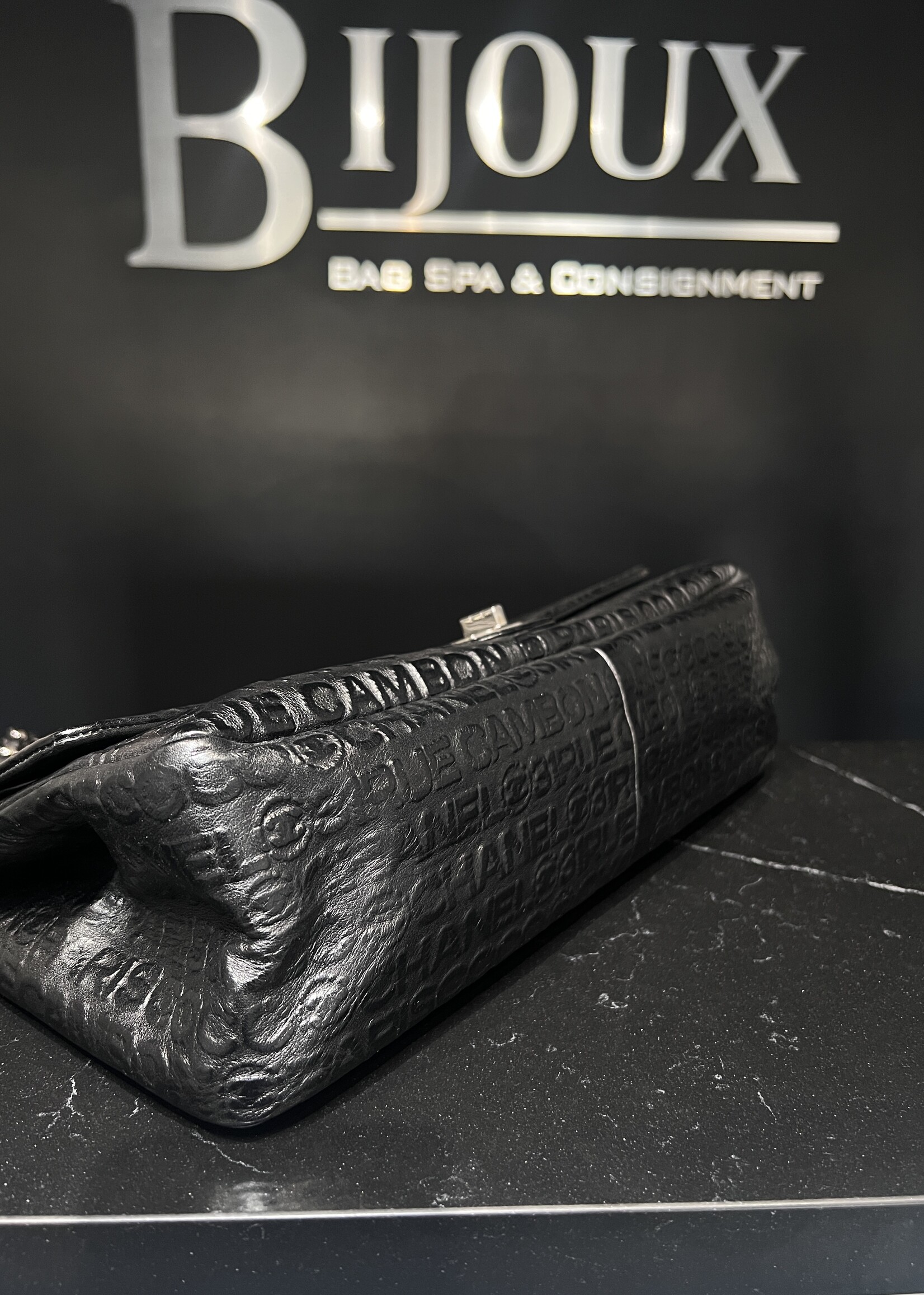 Chanel Chanel Reissue 21 Maxi