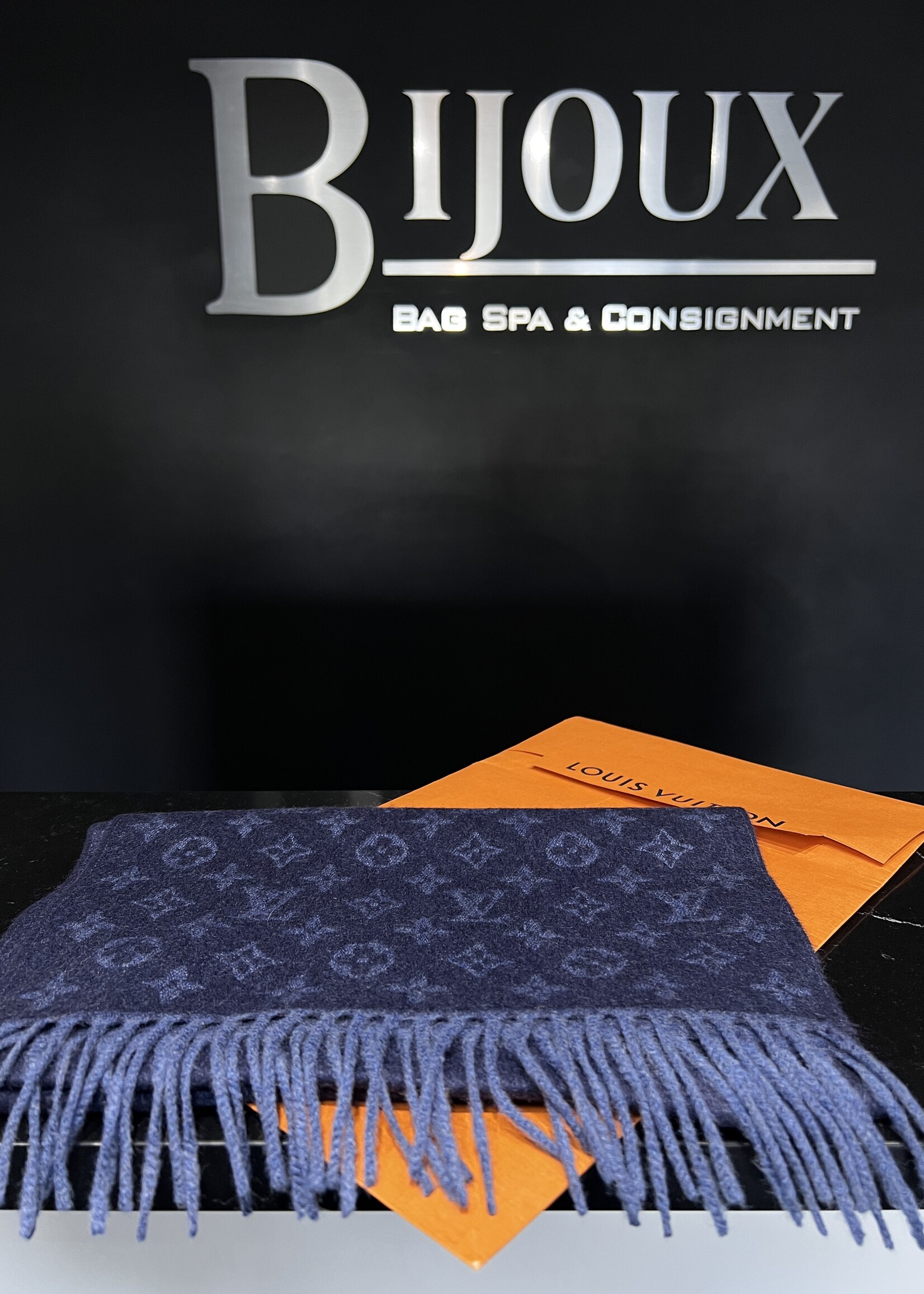 Louis Vuitton Louis Vuitton Navy Monogram Wool Scarf