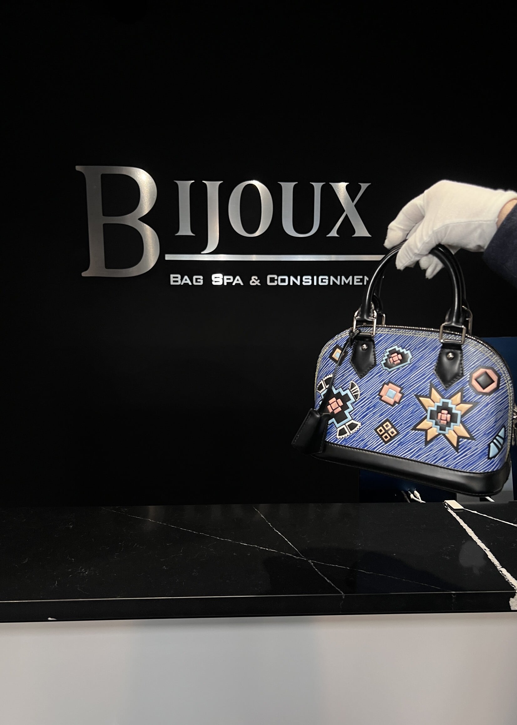 Louis Vuitton Louis Vuitton Epi Aztèque Alma BB