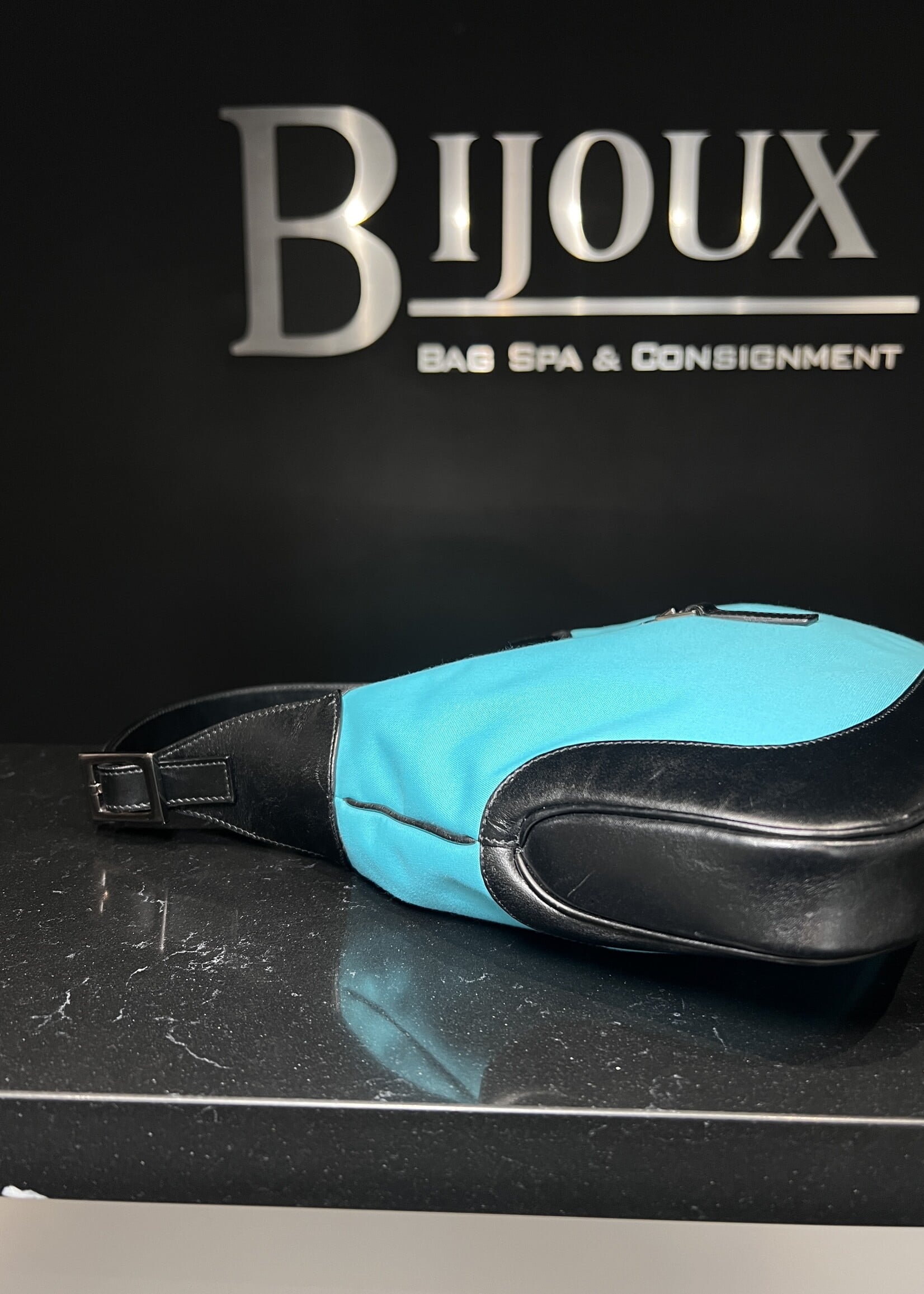 Gucci Gucci Jackie Teal Cloth Shoulder