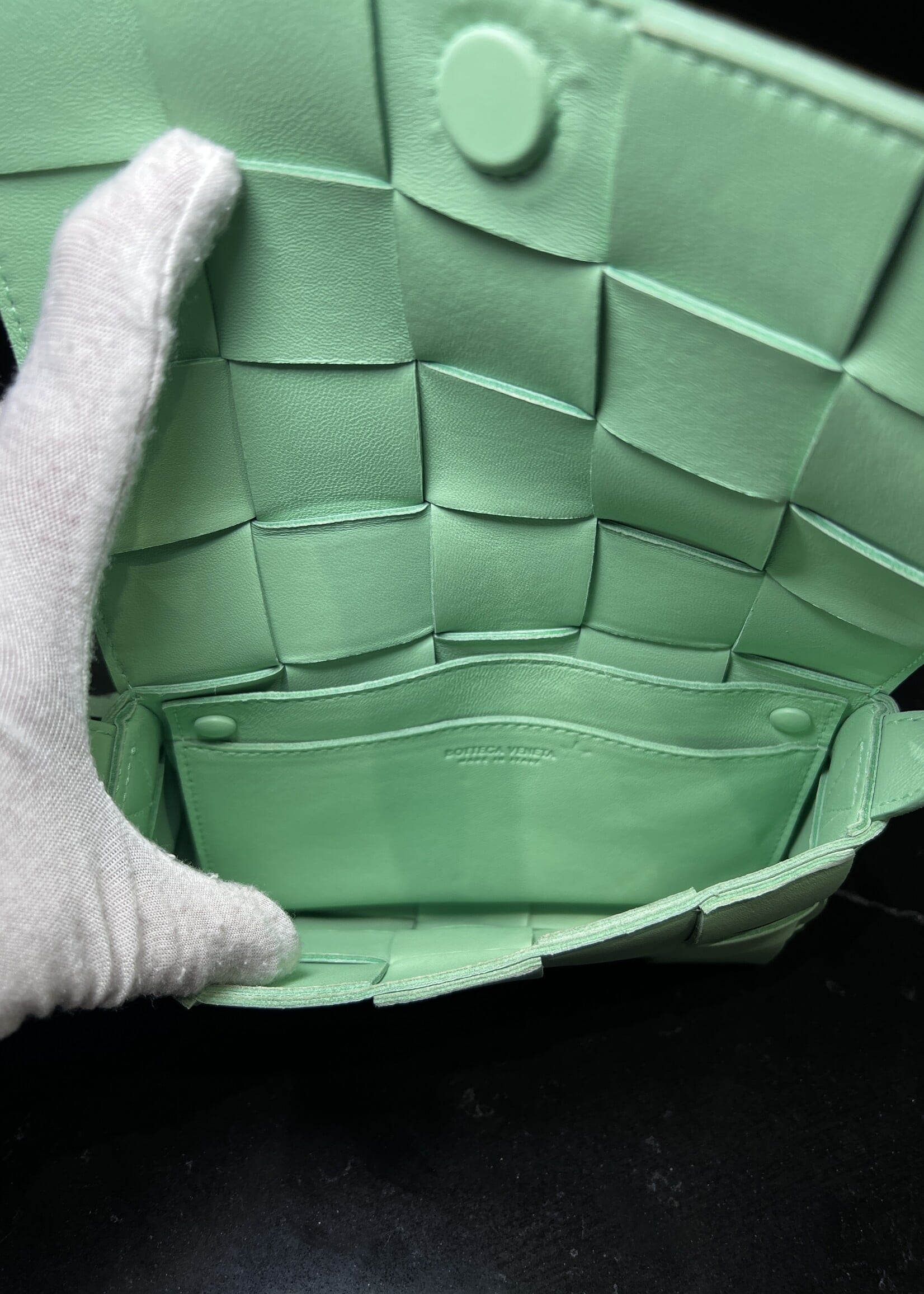 Bottega Veneta Bottega Veneta Mini Intrecciato Cassette Crossbody