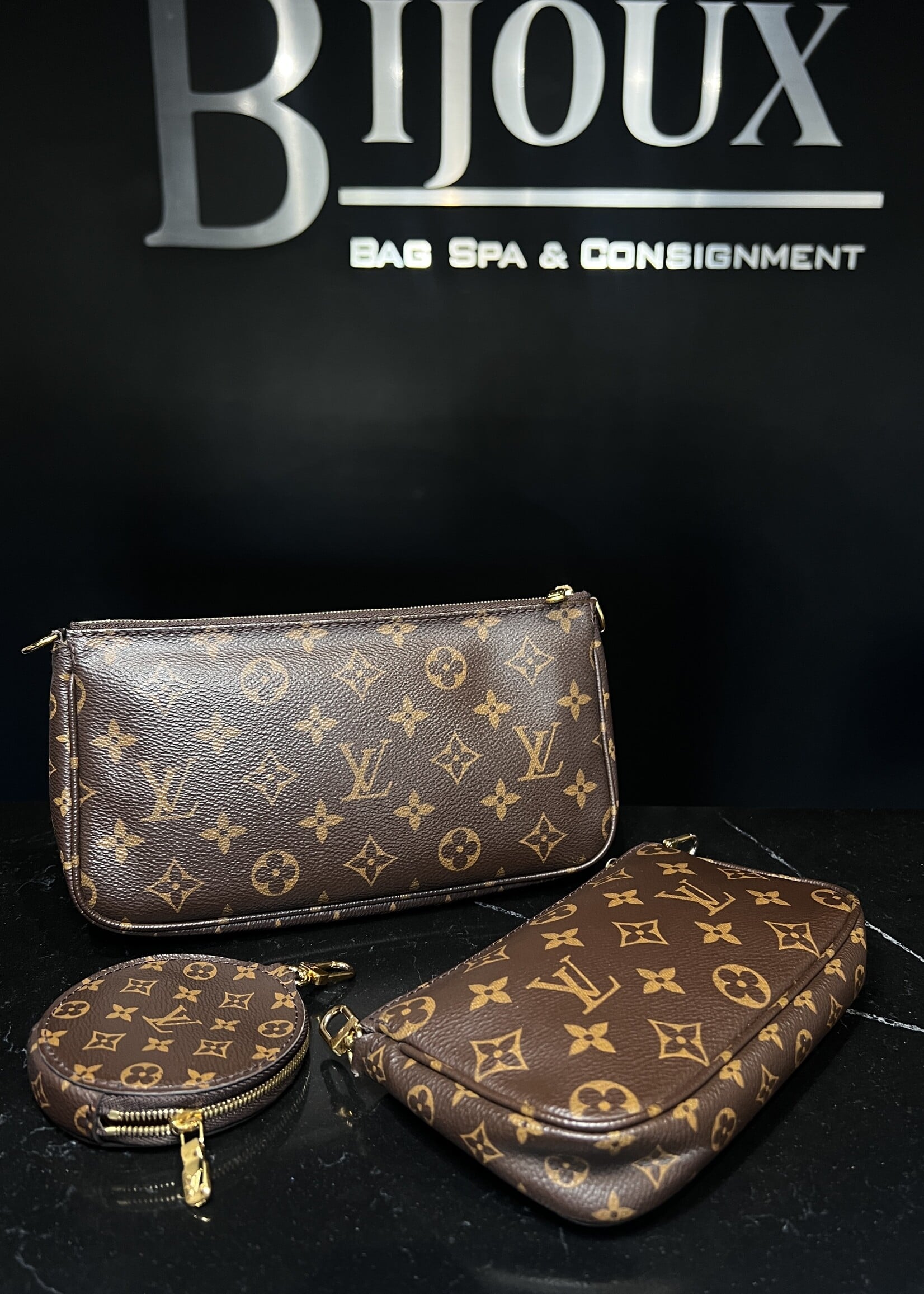 Louis Vuitton Louis Vuitton Monogram Multi Pochette